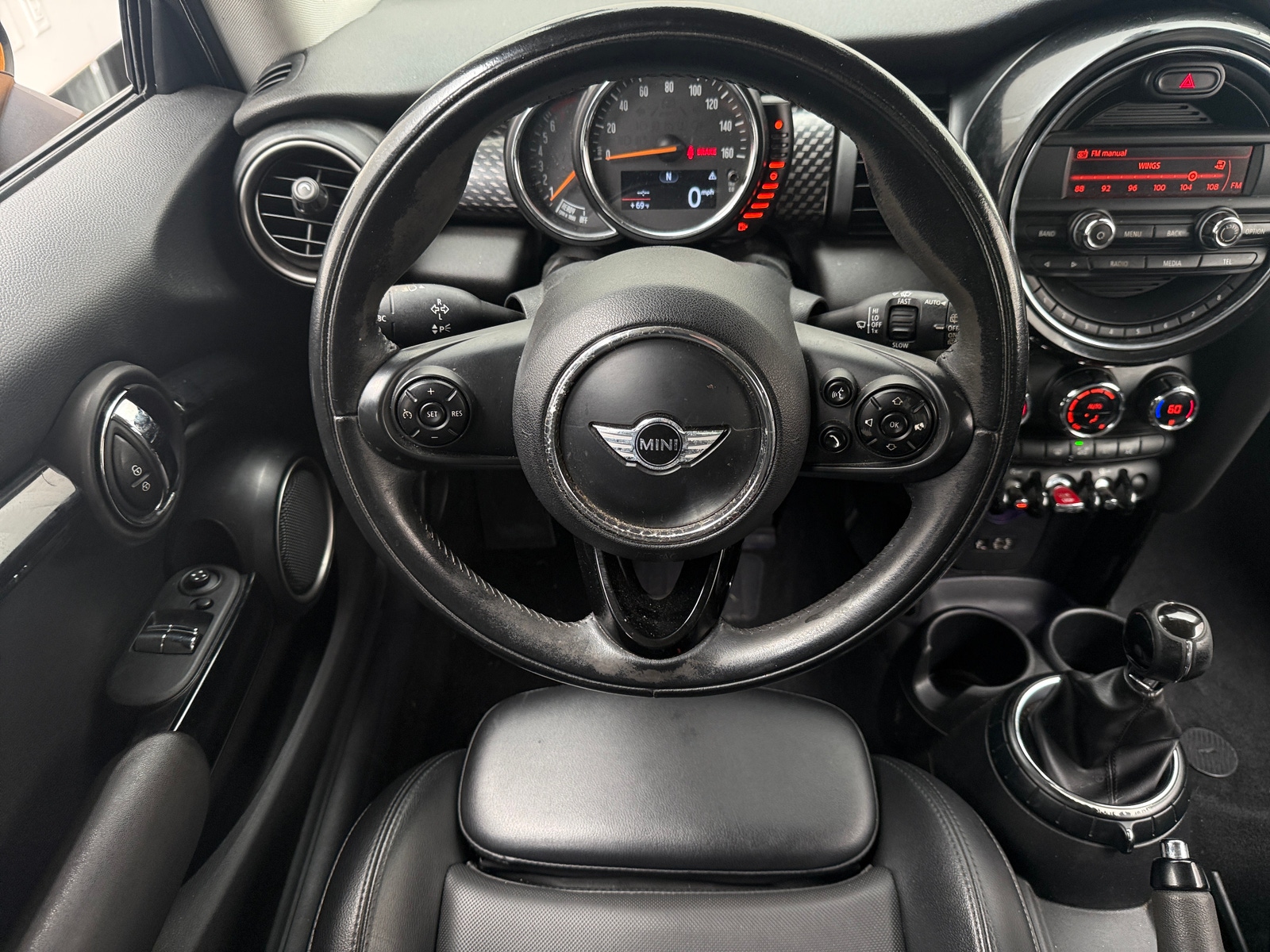 Thumbnail: 2015 MINI Cooper Hardtop - 5