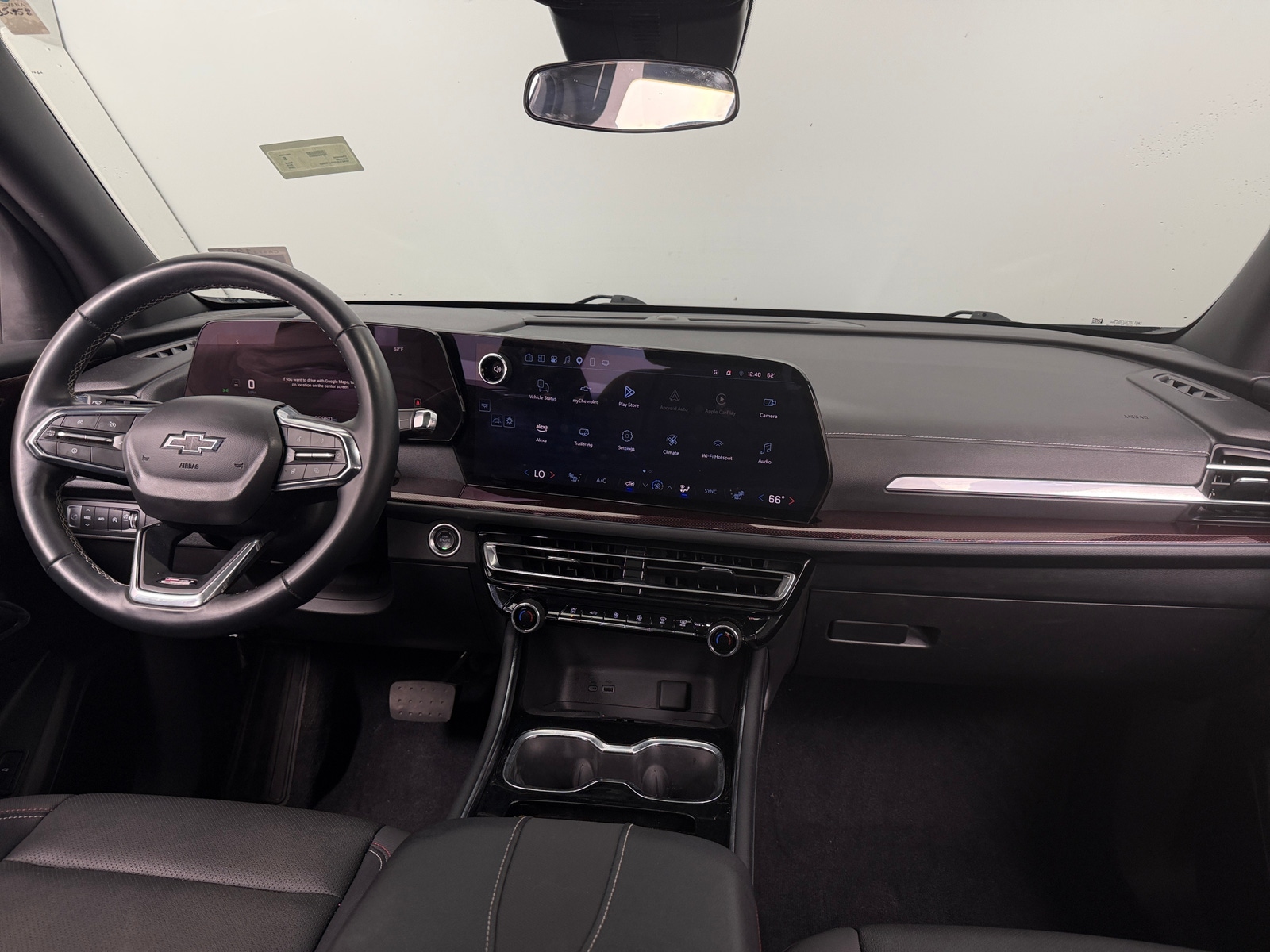 Thumbnail: 2025 Chevrolet Traverse - 2