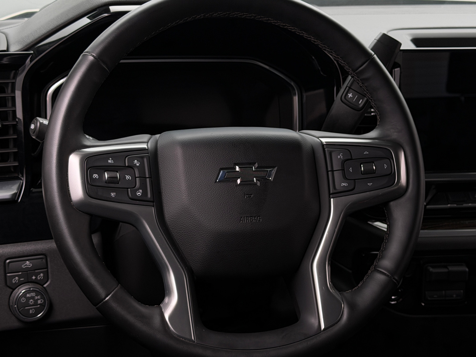 Thumbnail: 2026 Chevrolet Silverado 1500 - 5