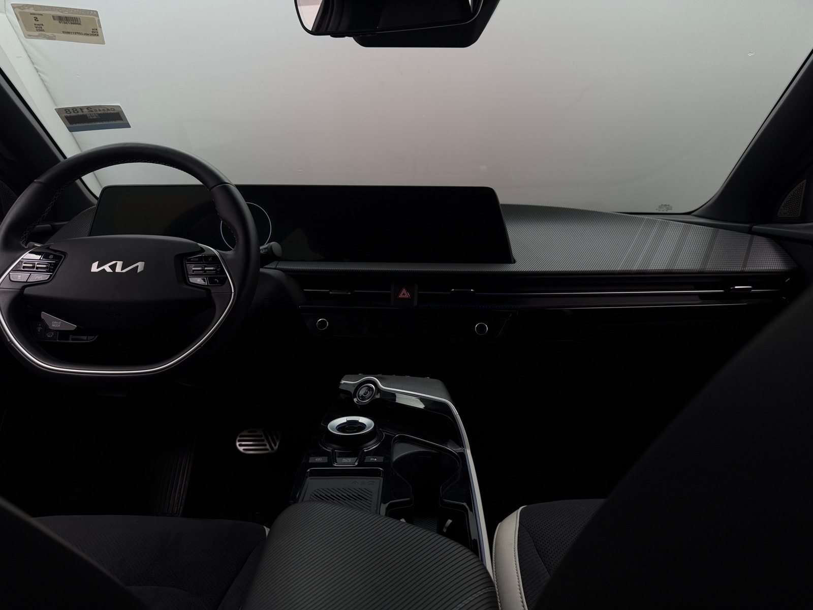 Thumbnail: 2023 Kia EV6 - 2
