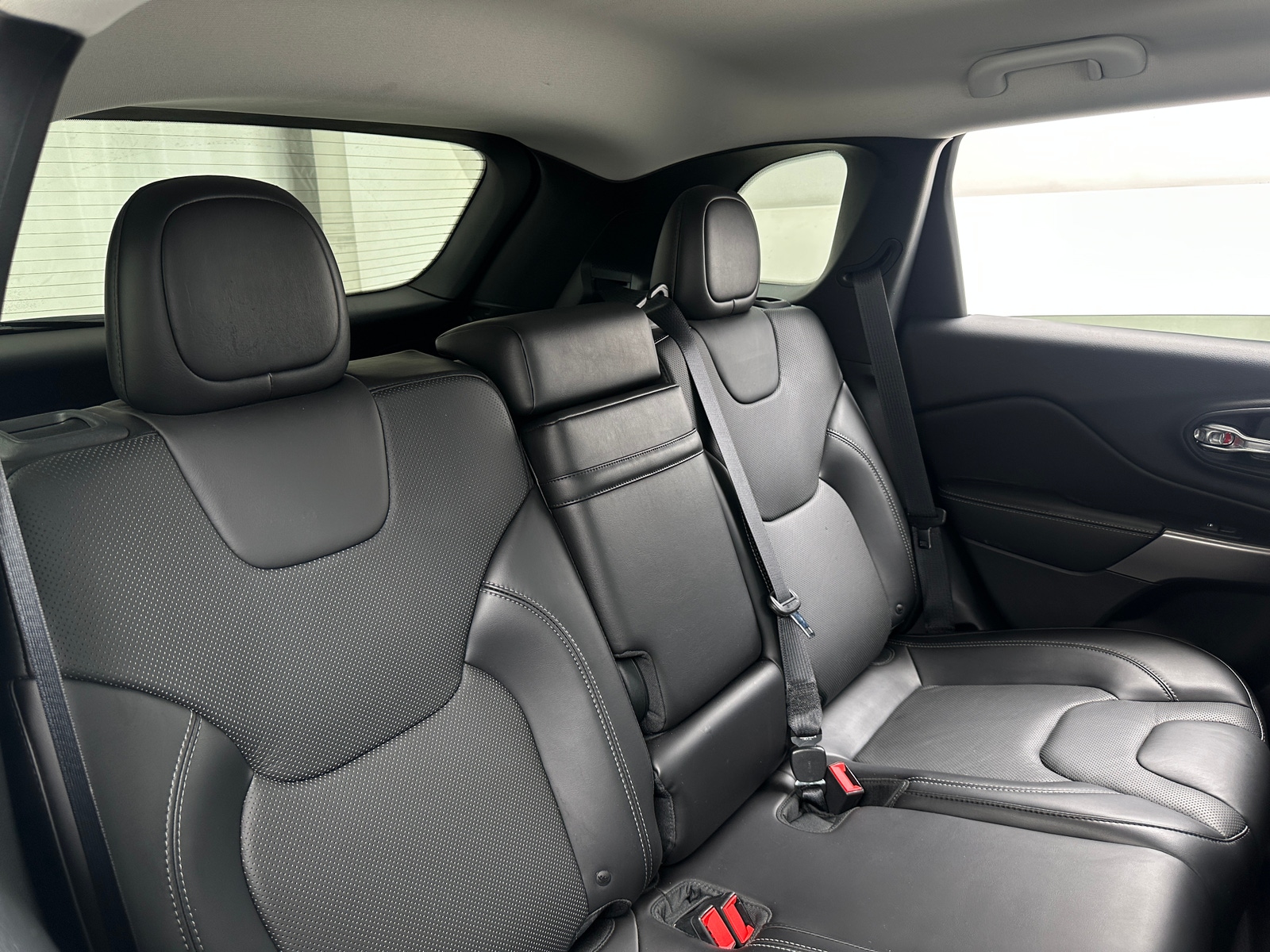 Thumbnail: 2019 Jeep Cherokee - 5