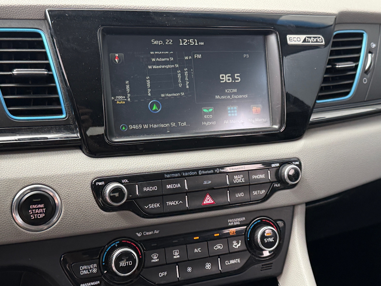 Thumbnail: 2017 Kia Niro - 3