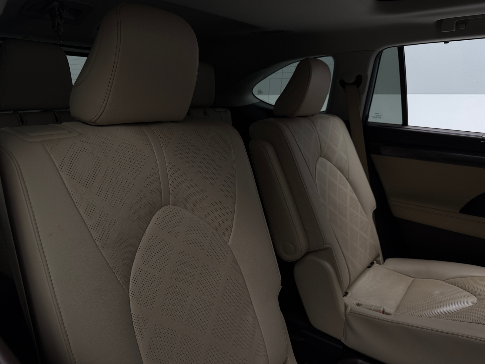 Thumbnail: 2020 Toyota Highlander - 5