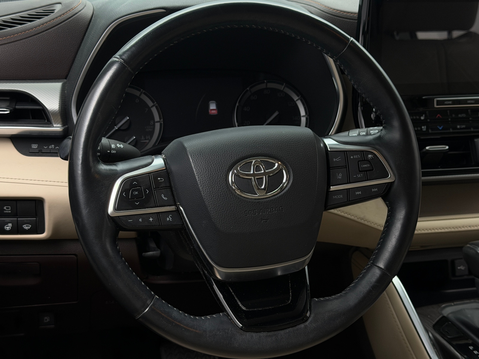 Thumbnail: 2020 Toyota Highlander - 4