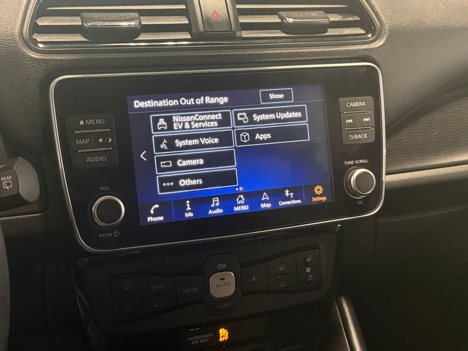Thumbnail: 2024 Nissan Leaf - 4