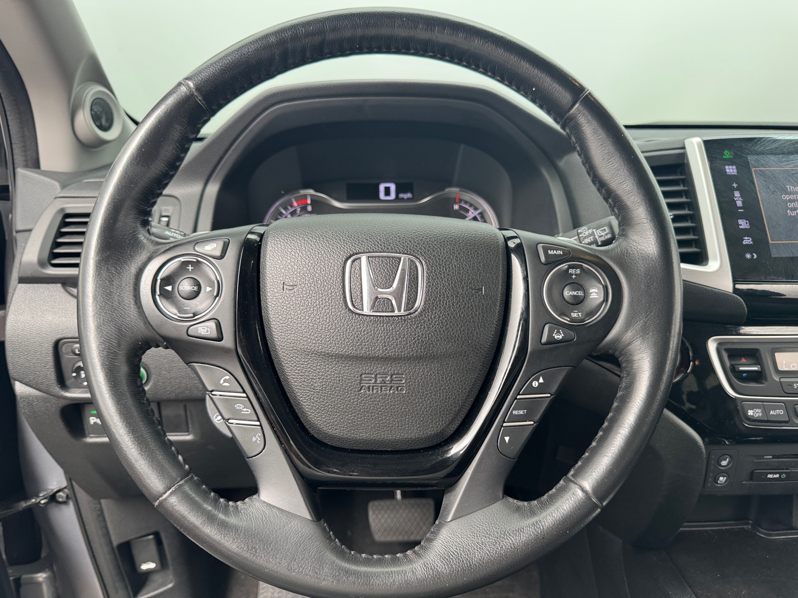 Thumbnail: 2016 Honda Pilot - 4