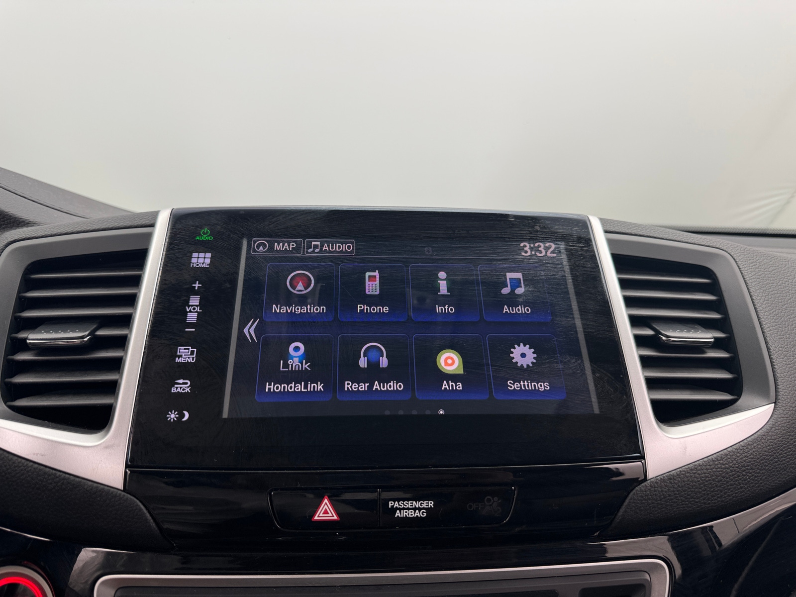 Thumbnail: 2016 Honda Pilot - 3