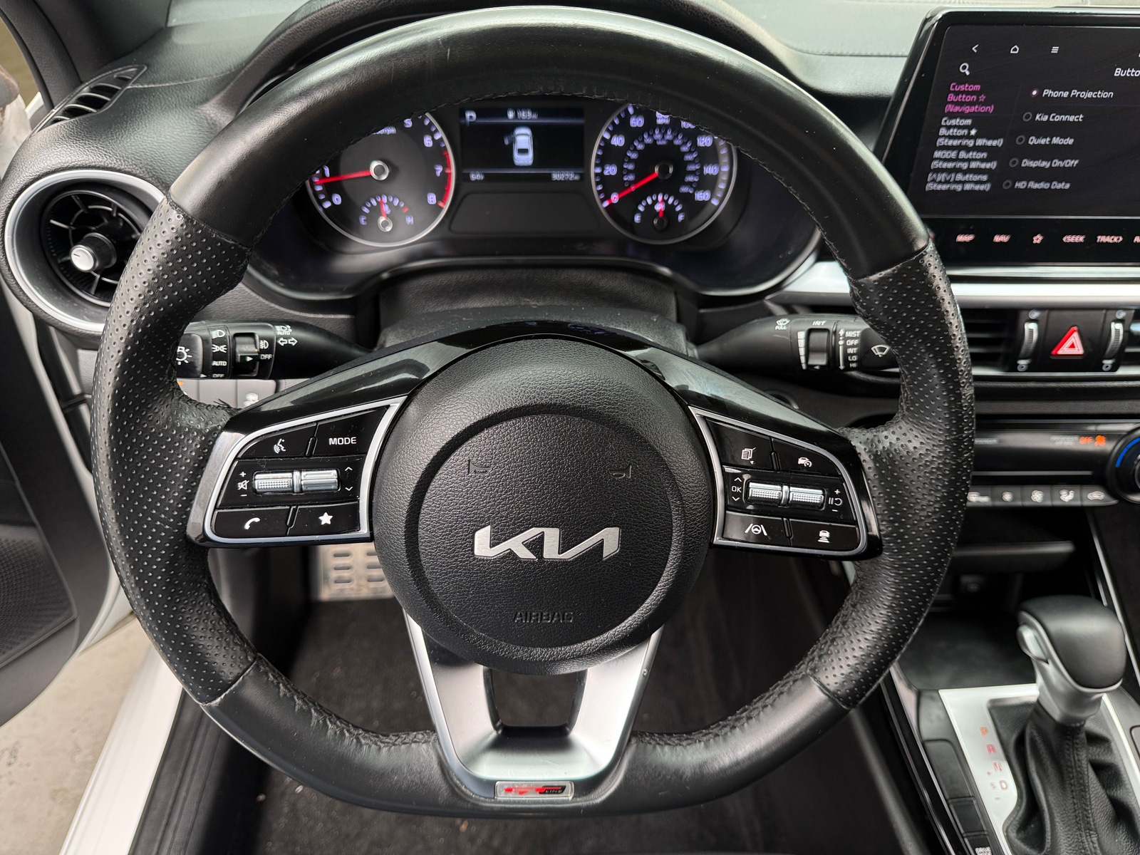Thumbnail: 2023 Kia Forte - 4