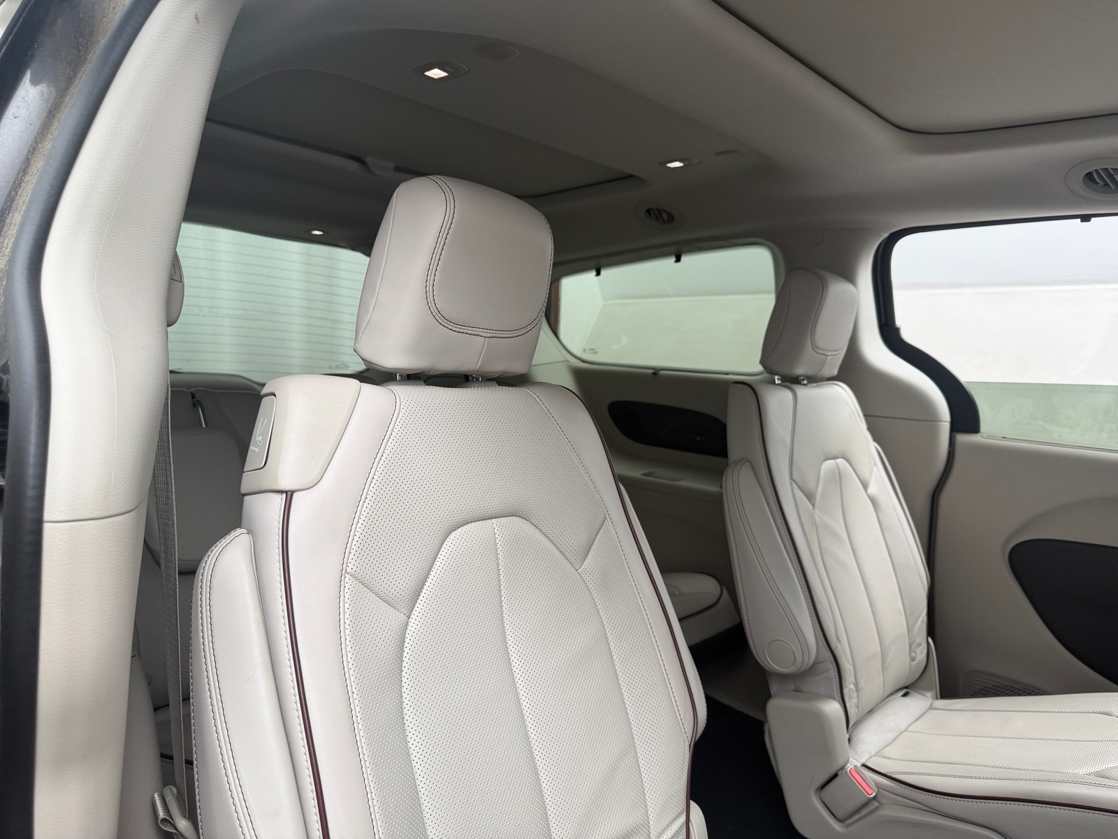 Thumbnail: 2017 Chrysler Pacifica - 5