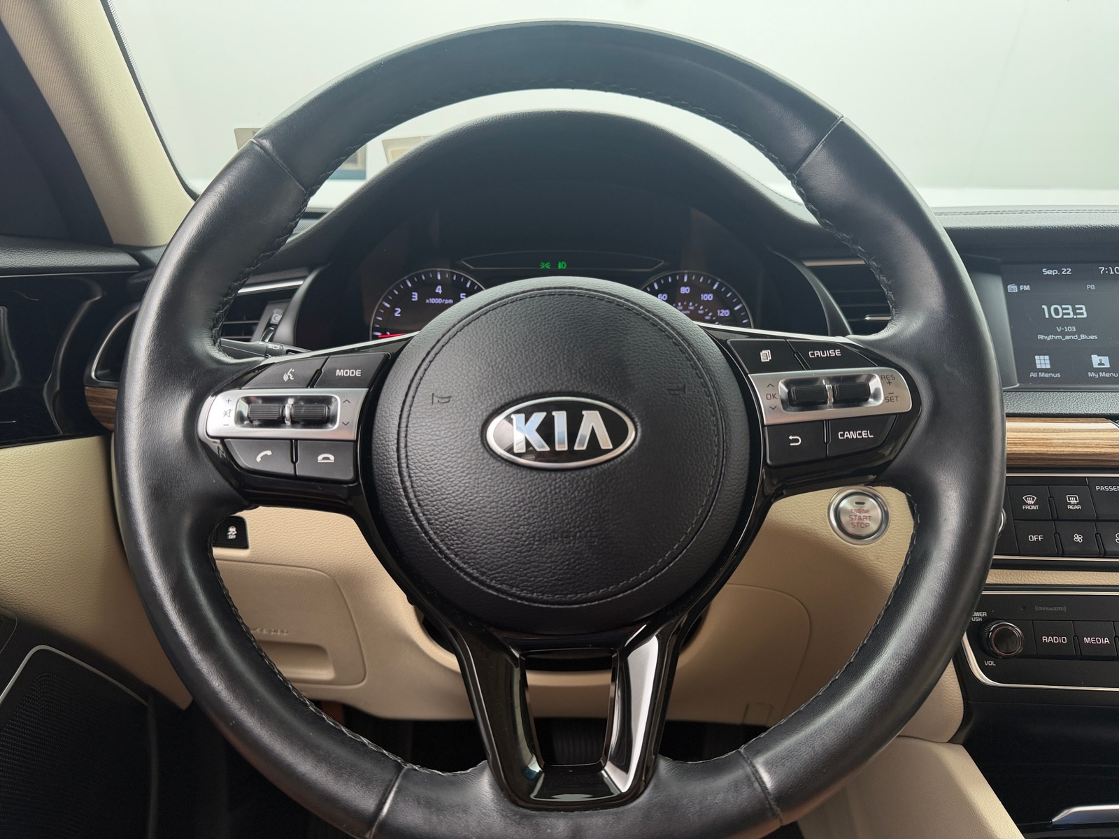 Thumbnail: 2019 Kia Cadenza - 4