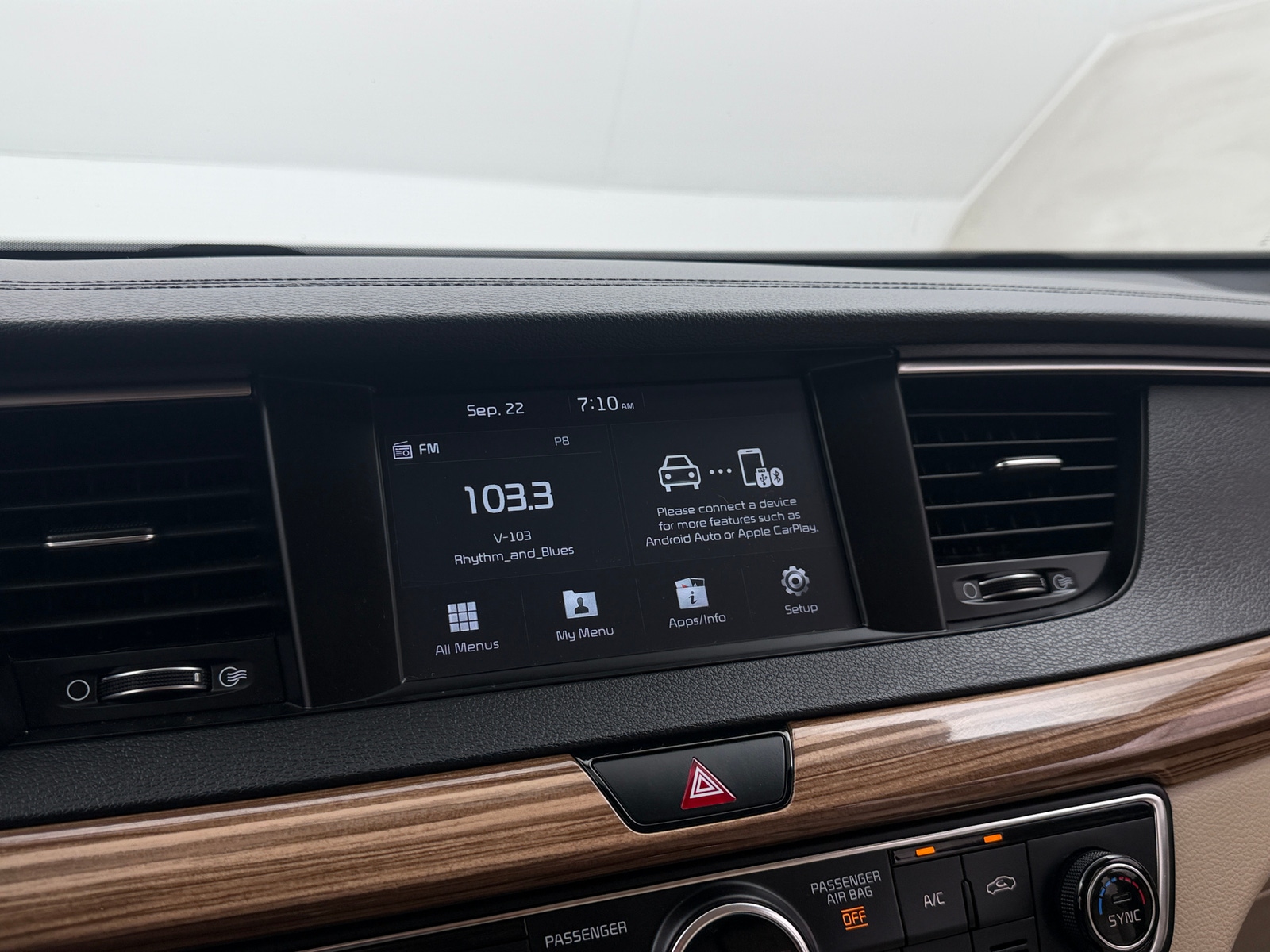Thumbnail: 2019 Kia Cadenza - 3