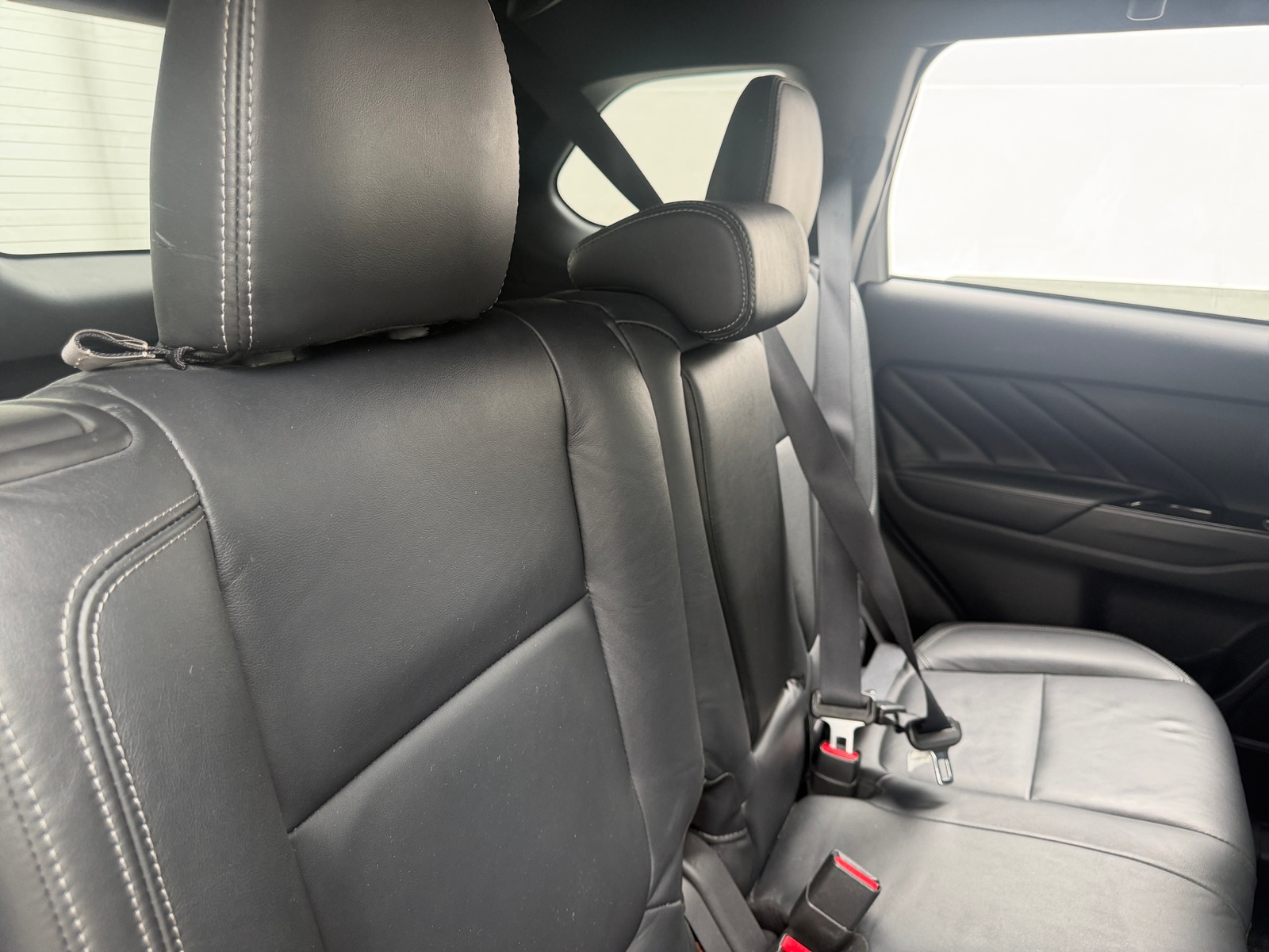 Thumbnail: 2019 Mitsubishi Outlander - 5