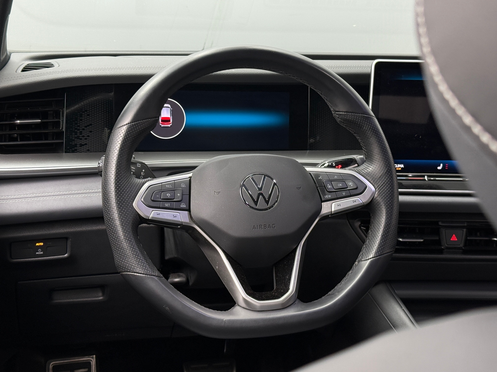 Thumbnail: 2026 Volkswagen Tiguan - 4