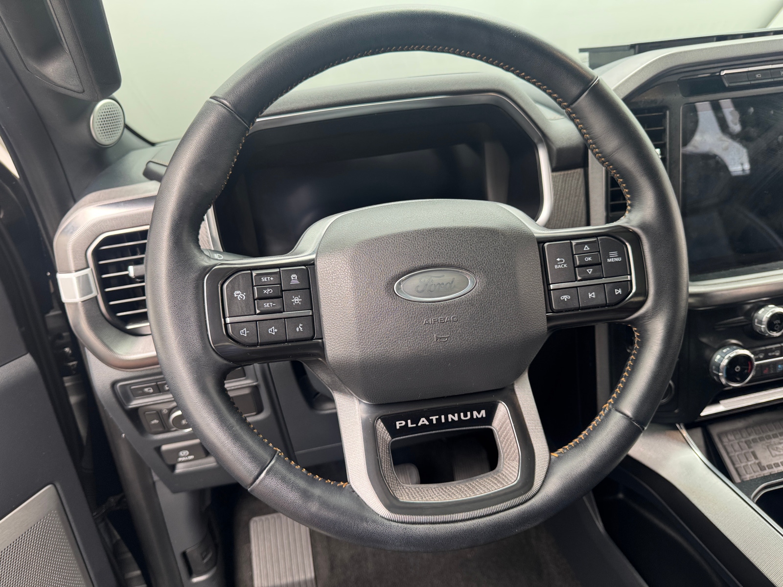 Thumbnail: 2022 Ford Econoline - 4