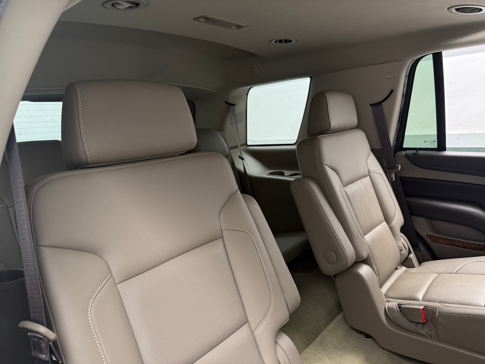 Thumbnail: 2017 Chevrolet Tahoe - 5