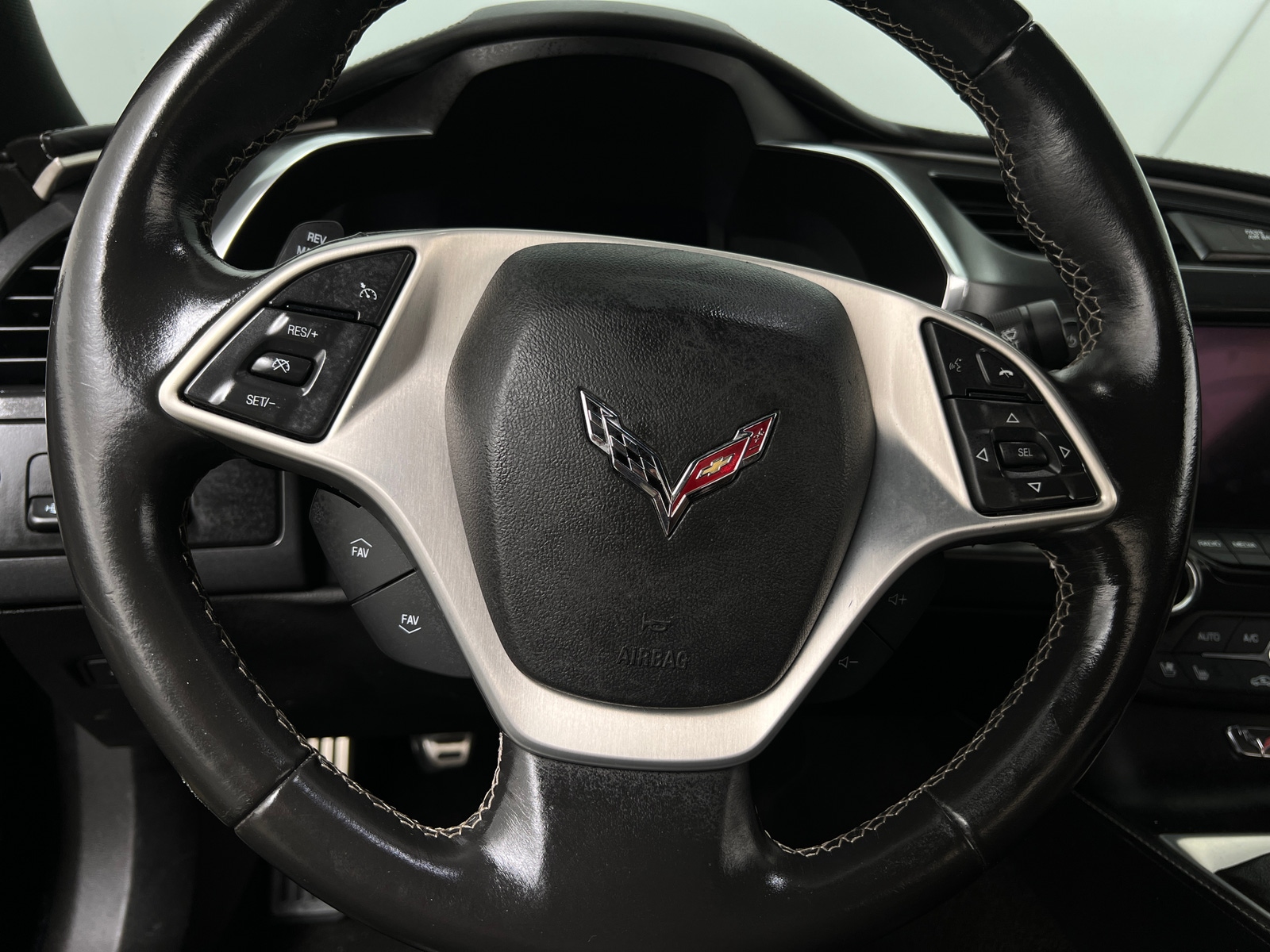 Thumbnail: 2014 Chevrolet Corvette - 3