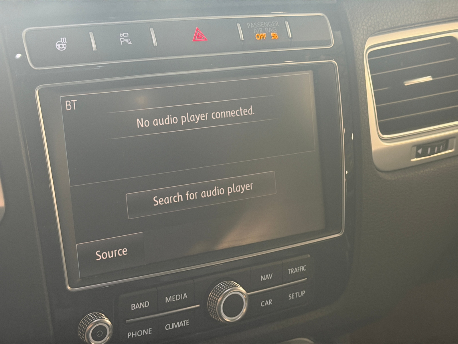 Thumbnail: 2016 Volkswagen Touareg - 3