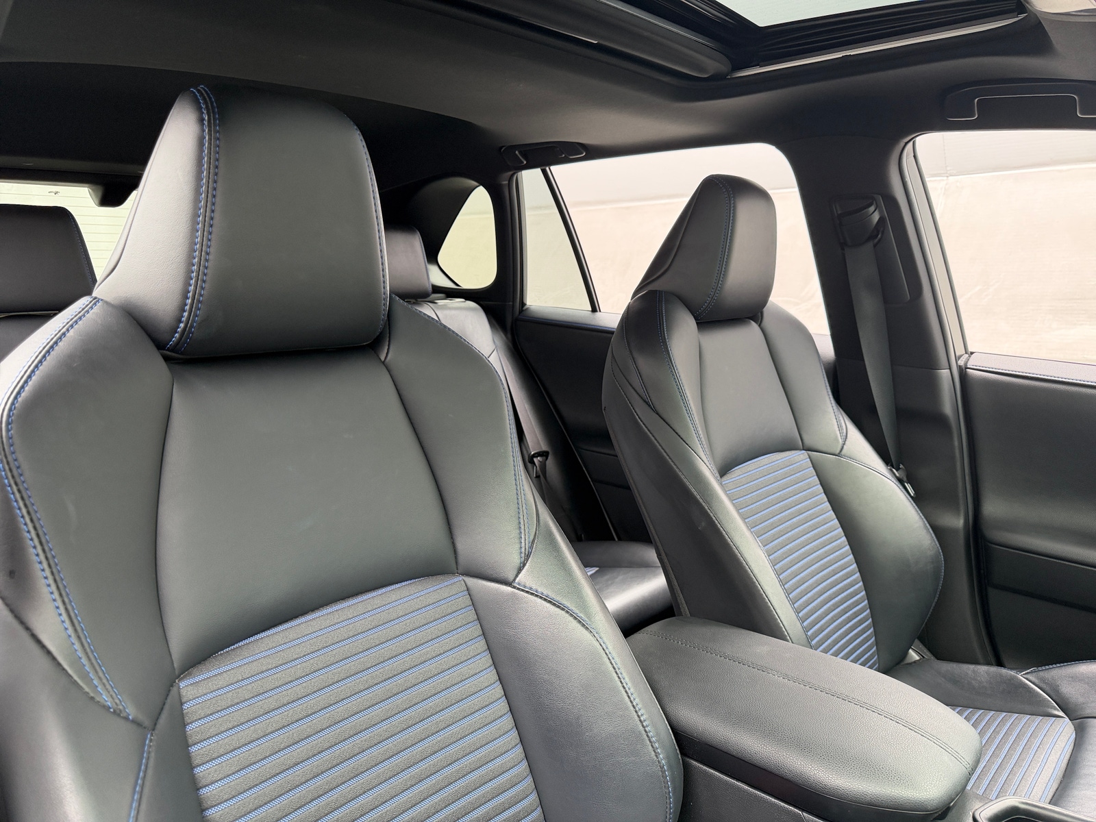 Thumbnail: 2020 Toyota RAV4 - 2