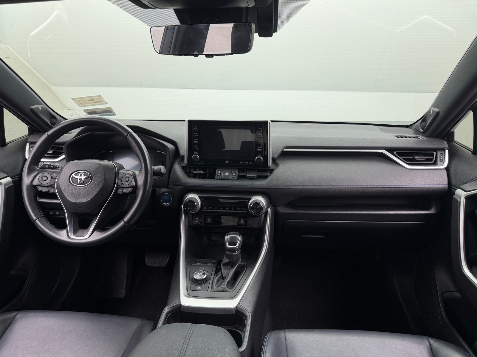 Thumbnail: 2020 Toyota RAV4 - 3