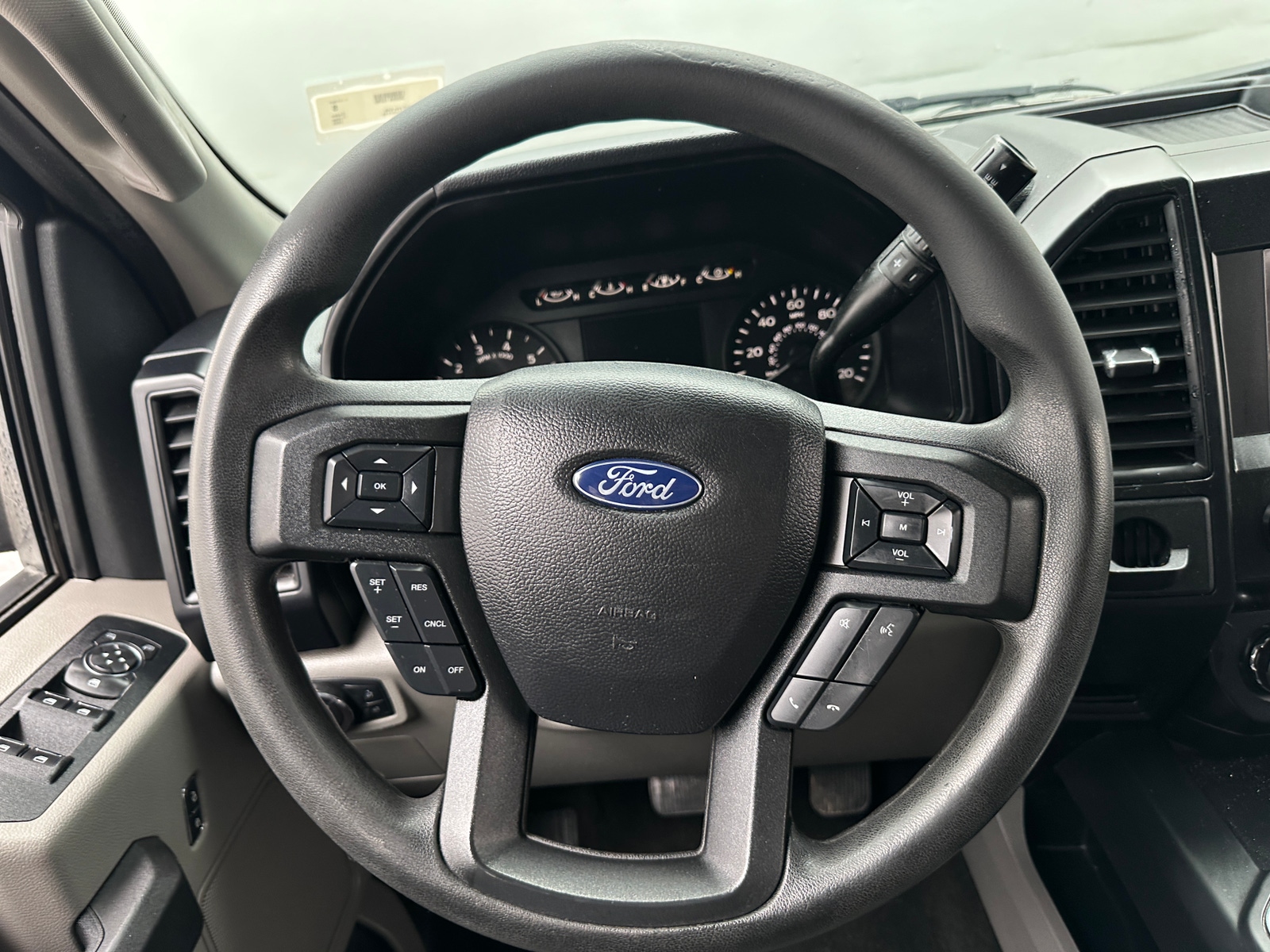 Thumbnail: 2020 Ford Econoline - 5