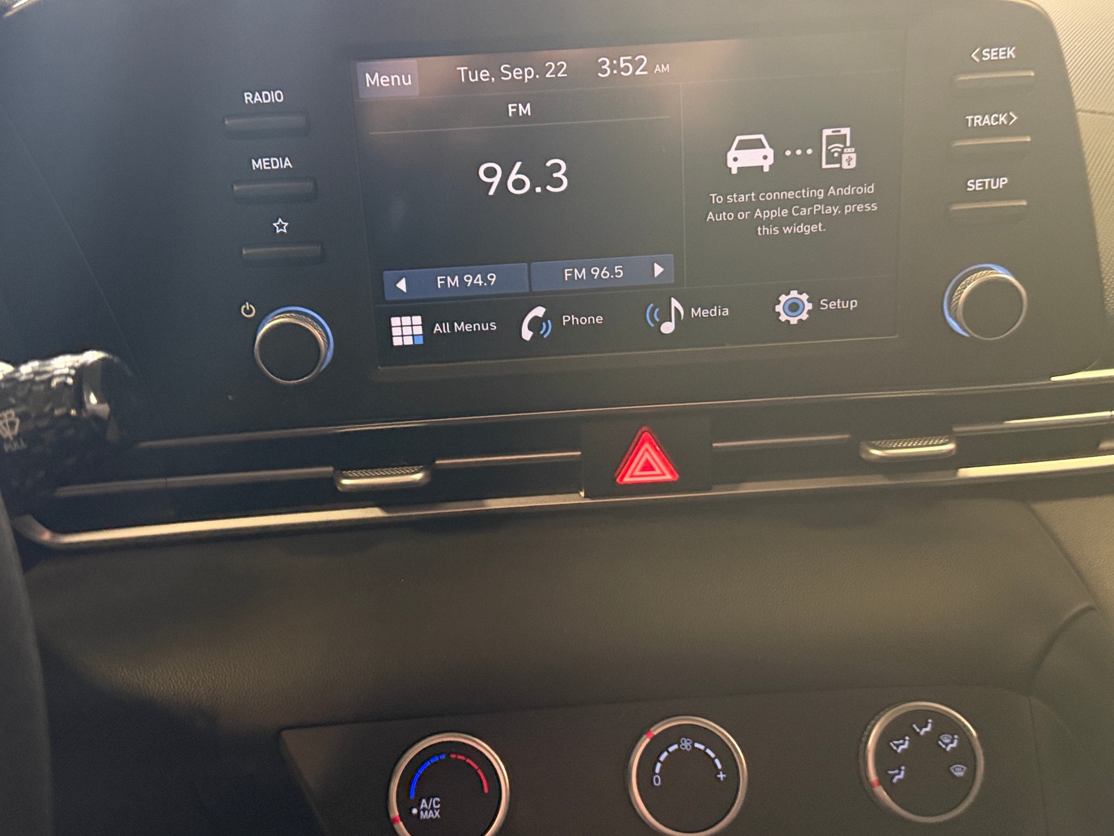 Thumbnail: 2024 Hyundai Elantra - 4