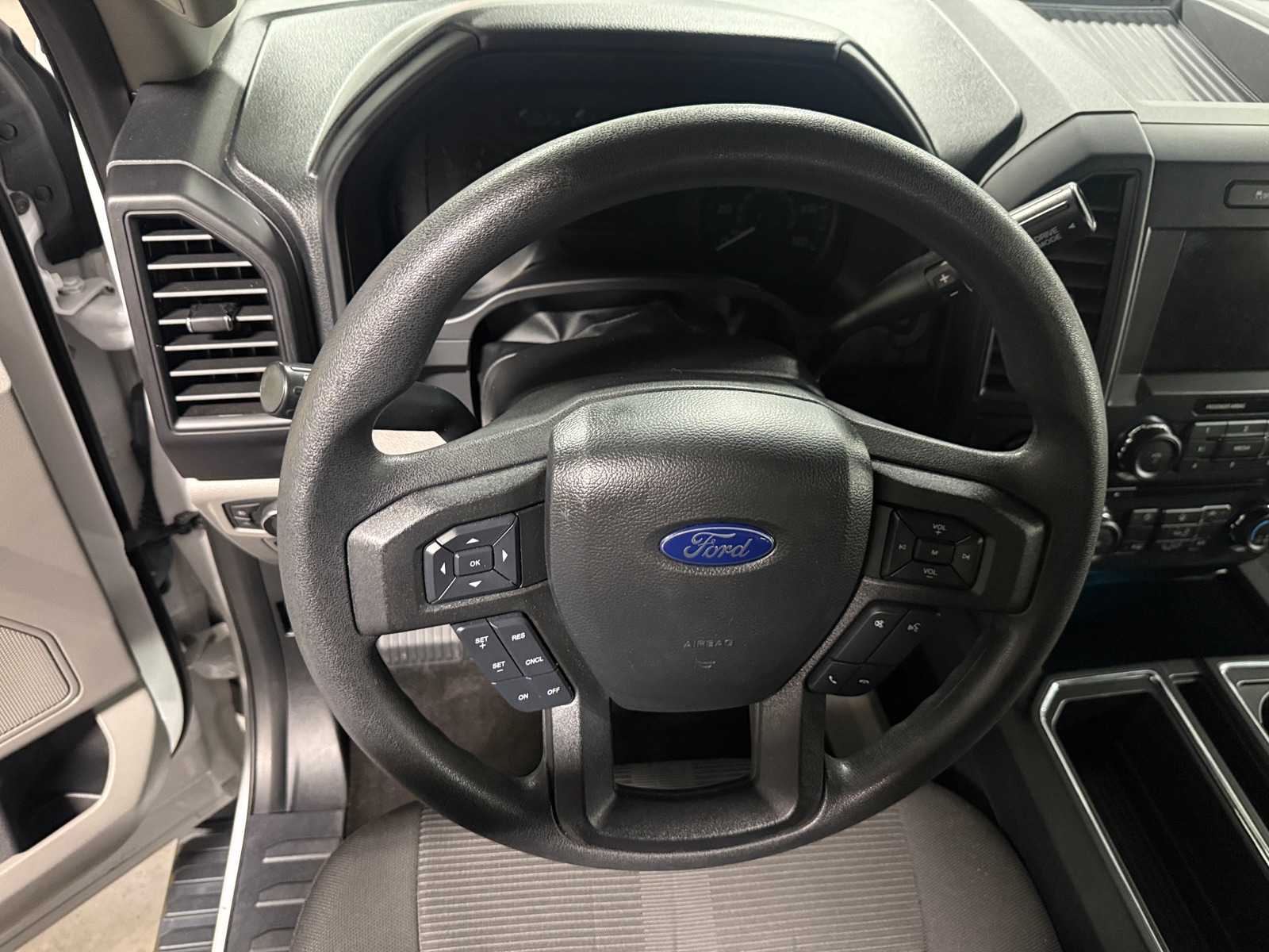 Thumbnail: 2018 Ford Econoline - 5