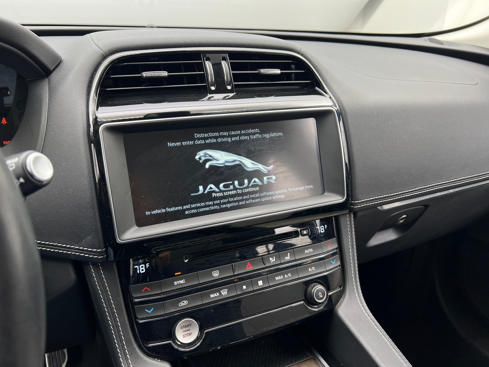 Thumbnail: 2018 Jaguar F-Pace - 3