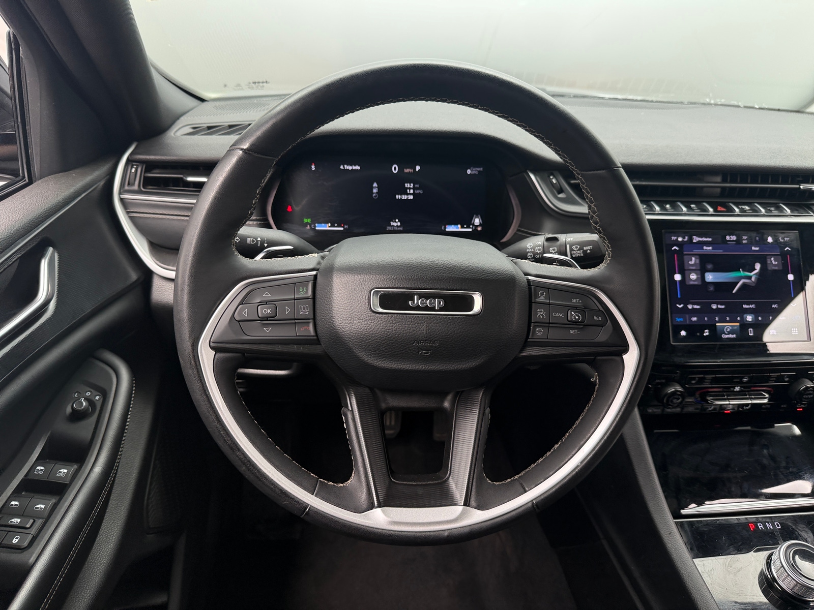 Thumbnail: 2024 Jeep Grand Cherokee L - 4