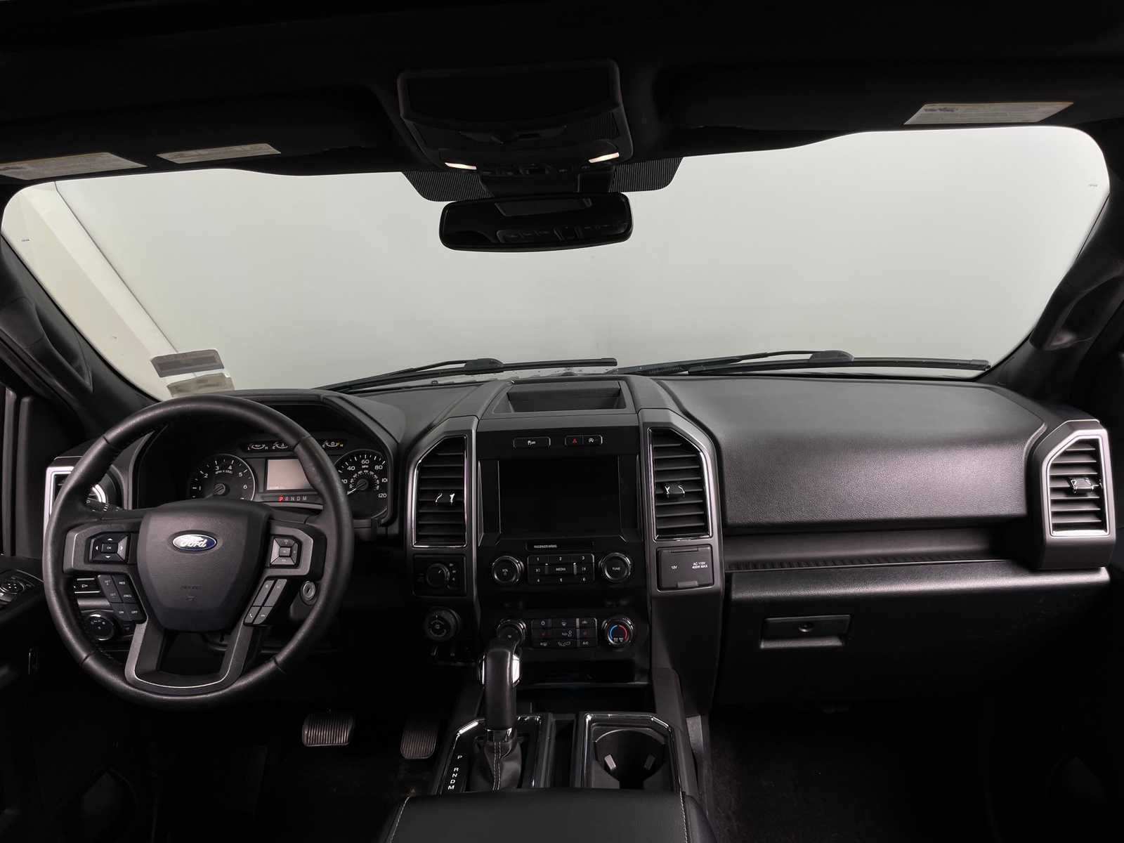 Thumbnail: 2019 Ford Econoline - 3