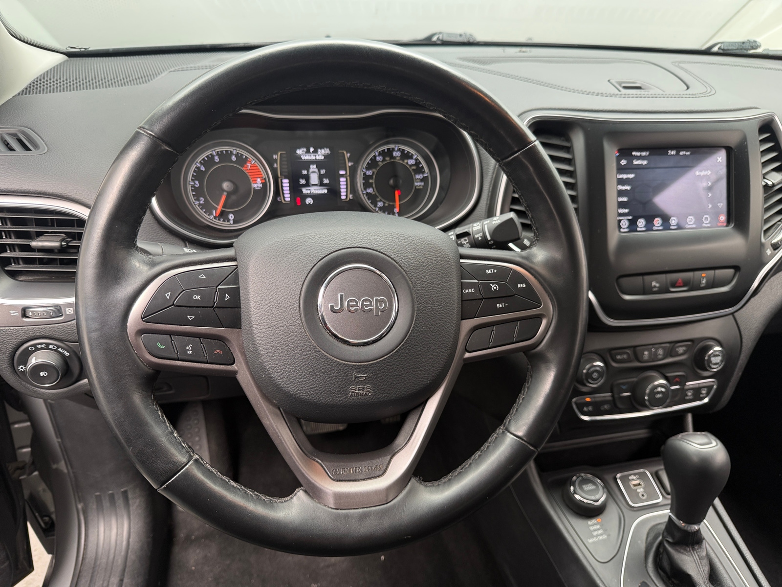 Thumbnail: 2020 Jeep Cherokee - 4