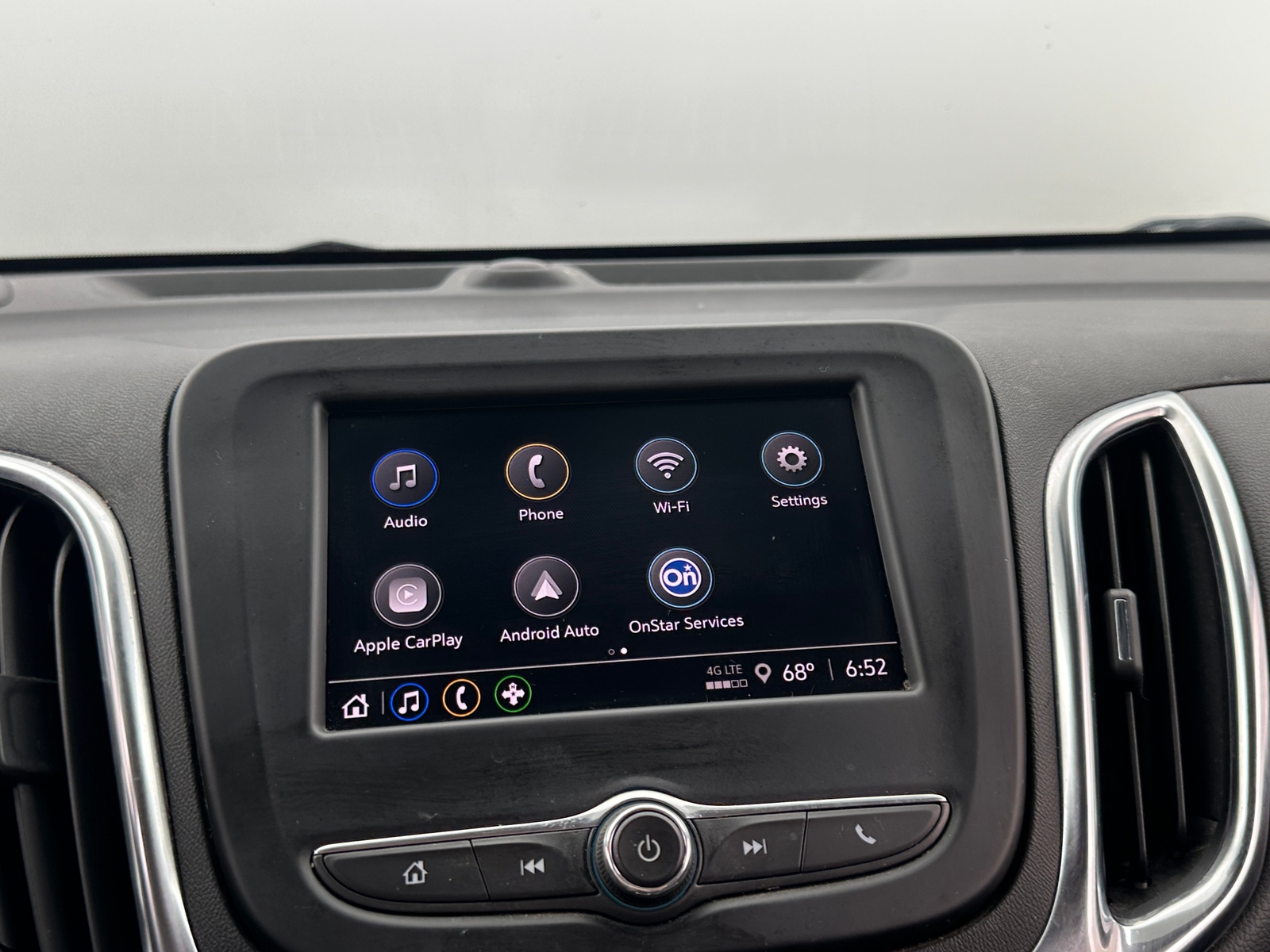 Thumbnail: 2022 Chevrolet Equinox - 4