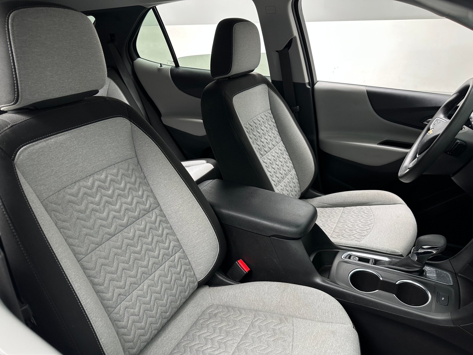 Thumbnail: 2022 Chevrolet Equinox - 2