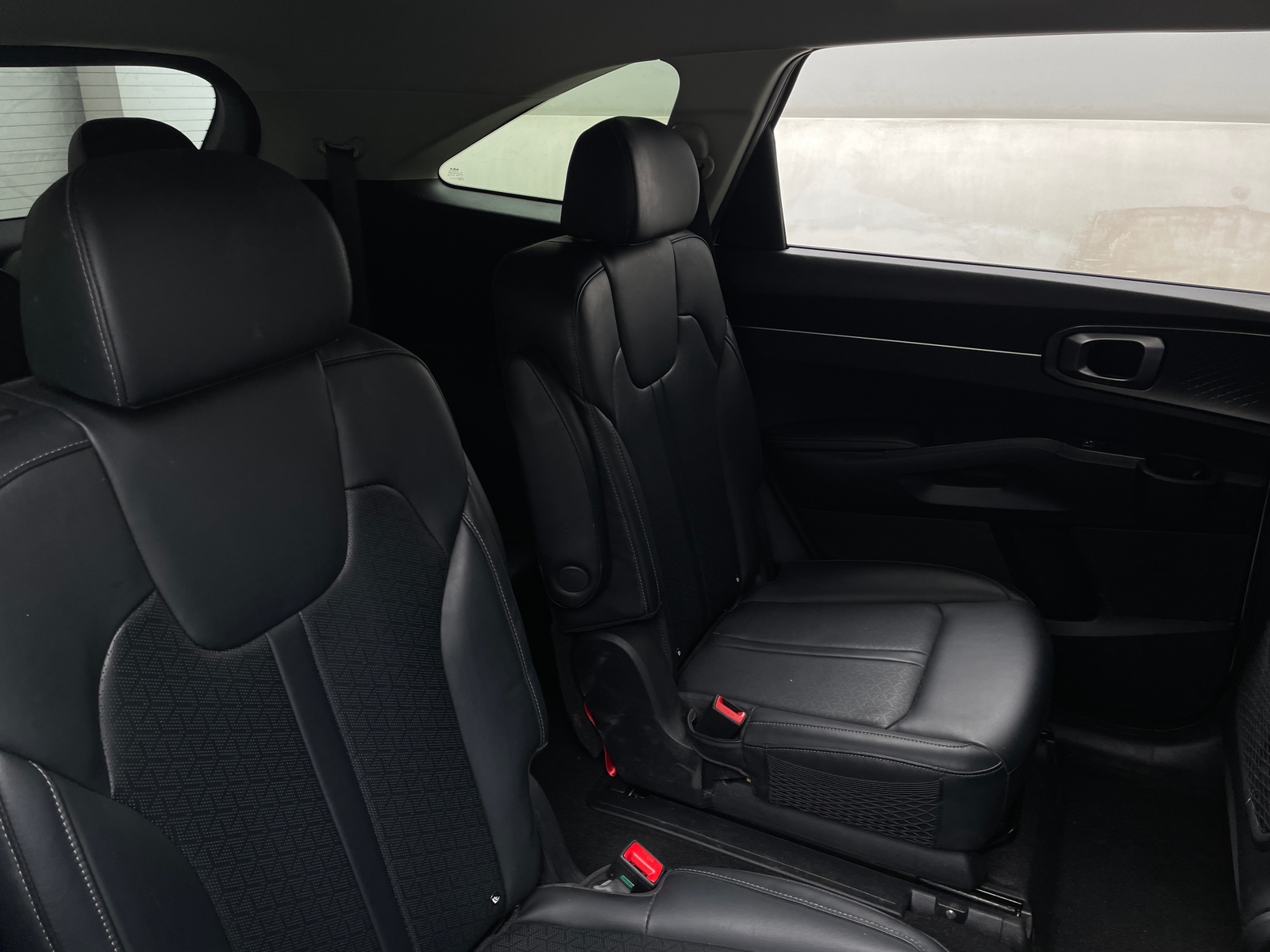 Thumbnail: 2023 Kia Sorento - 5