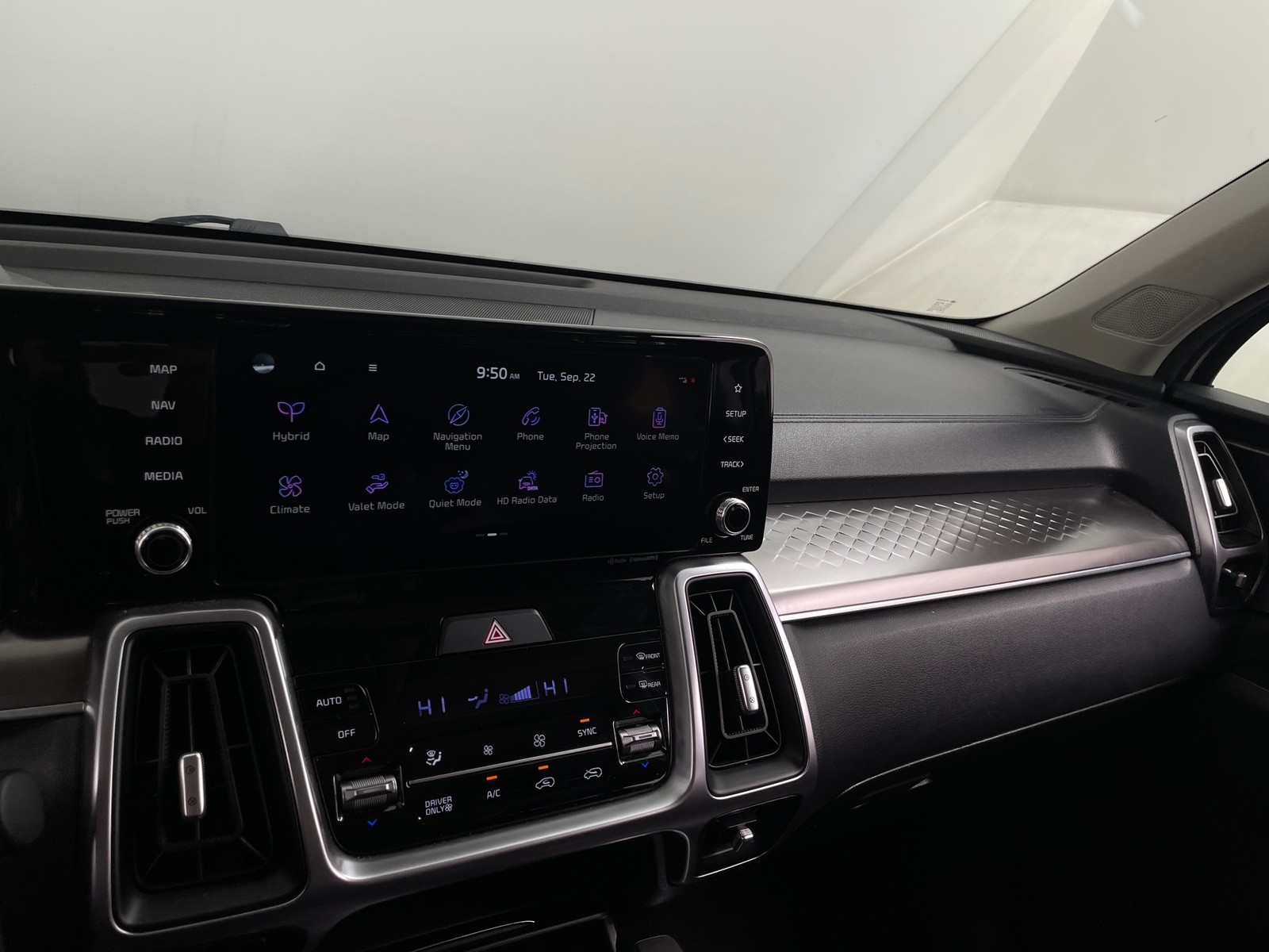 Thumbnail: 2023 Kia Sorento - 3