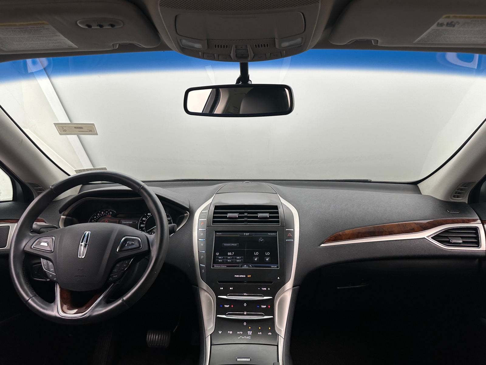 Thumbnail: 2016 Lincoln MKZ - 2