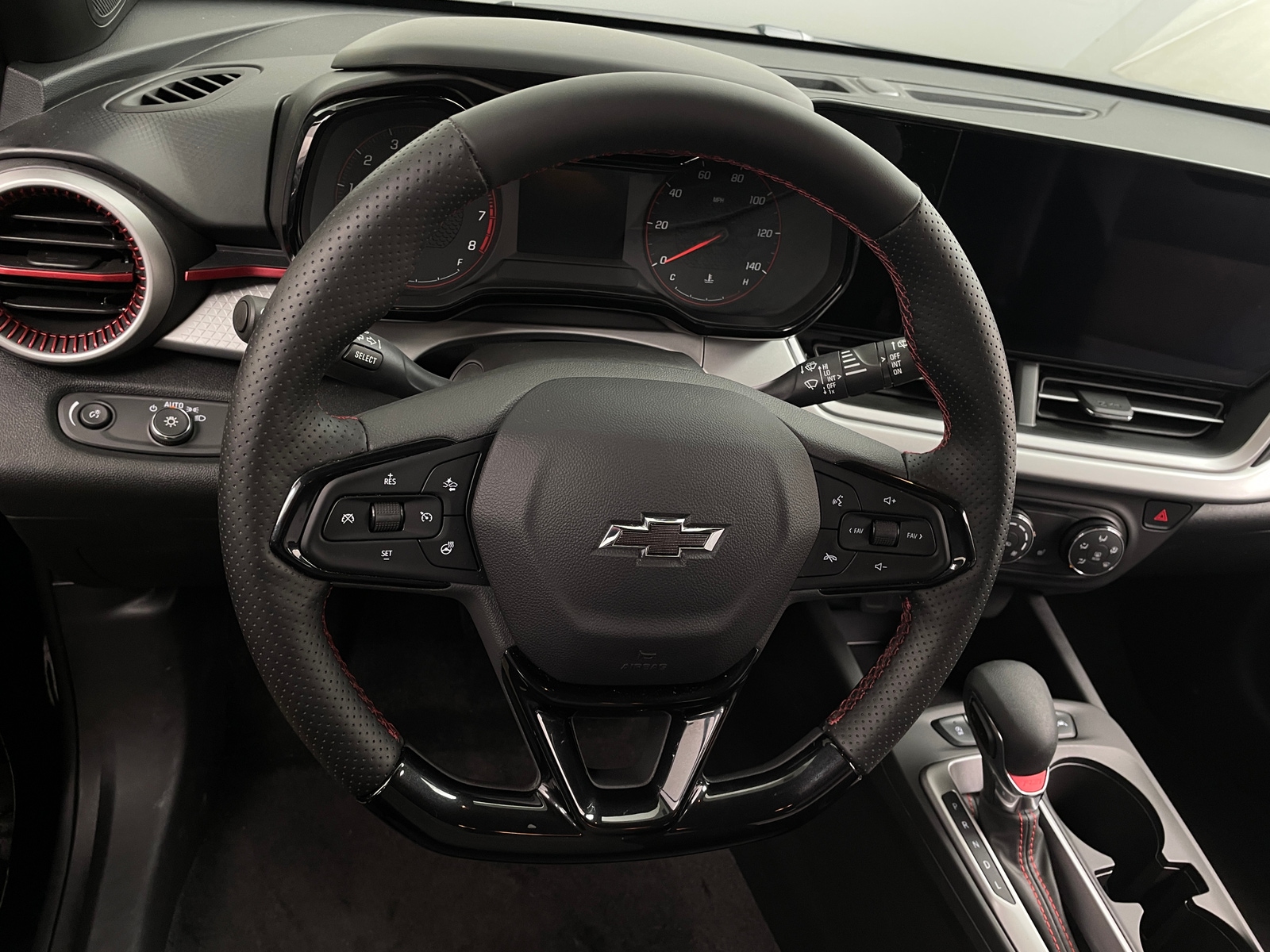 Thumbnail: 2025 Chevrolet Trax - 5