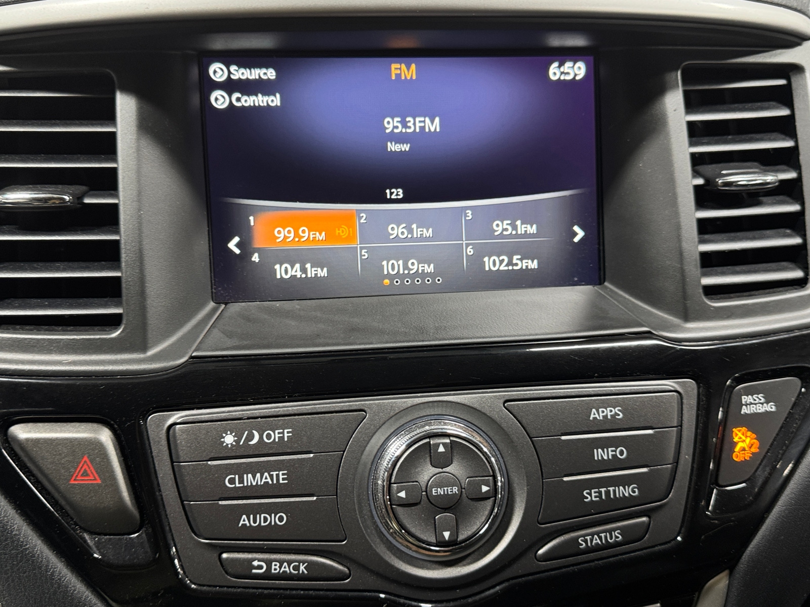 Thumbnail: 2020 Nissan Pathfinder - 4