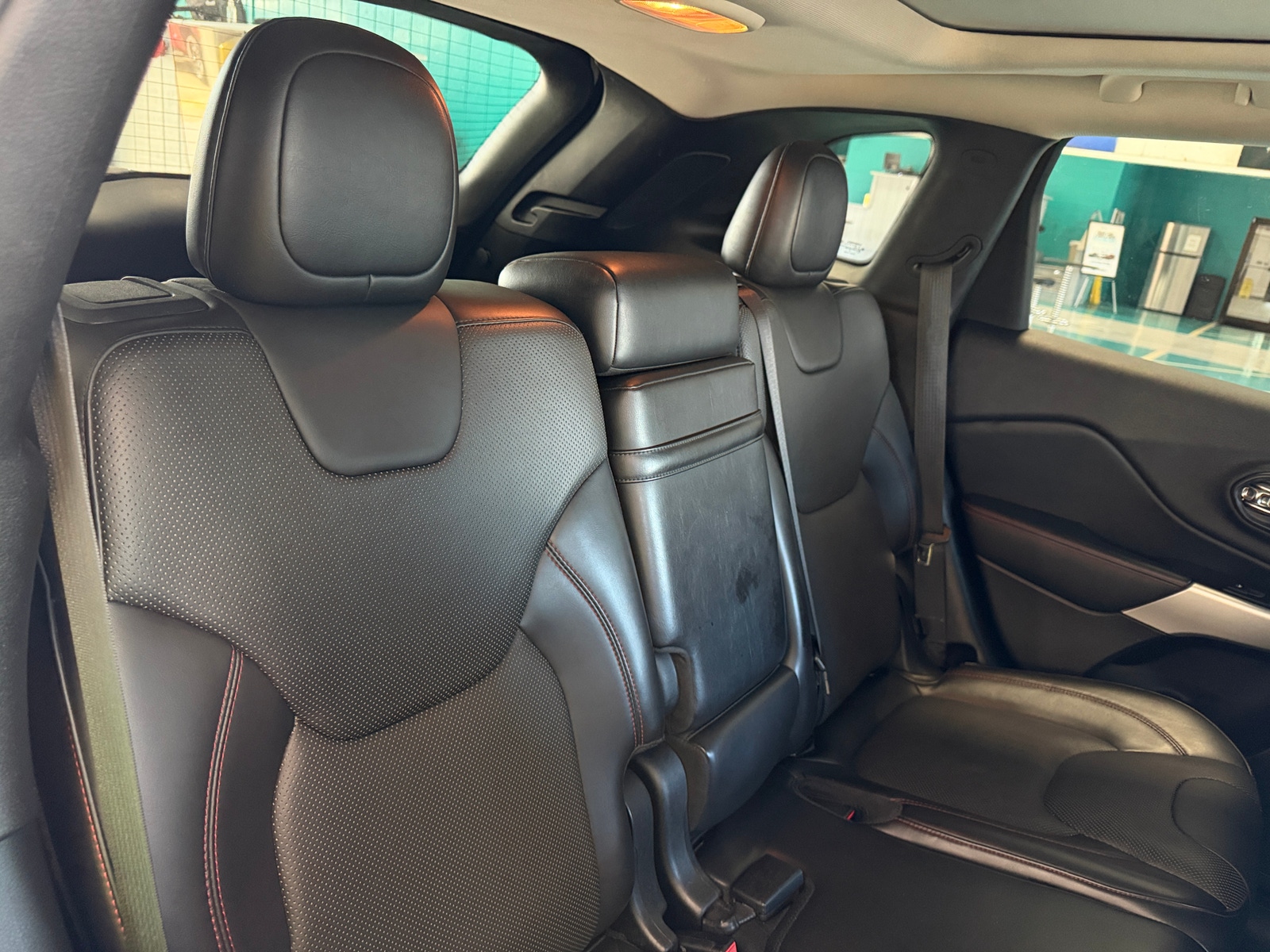 Thumbnail: 2018 Jeep Cherokee - 5