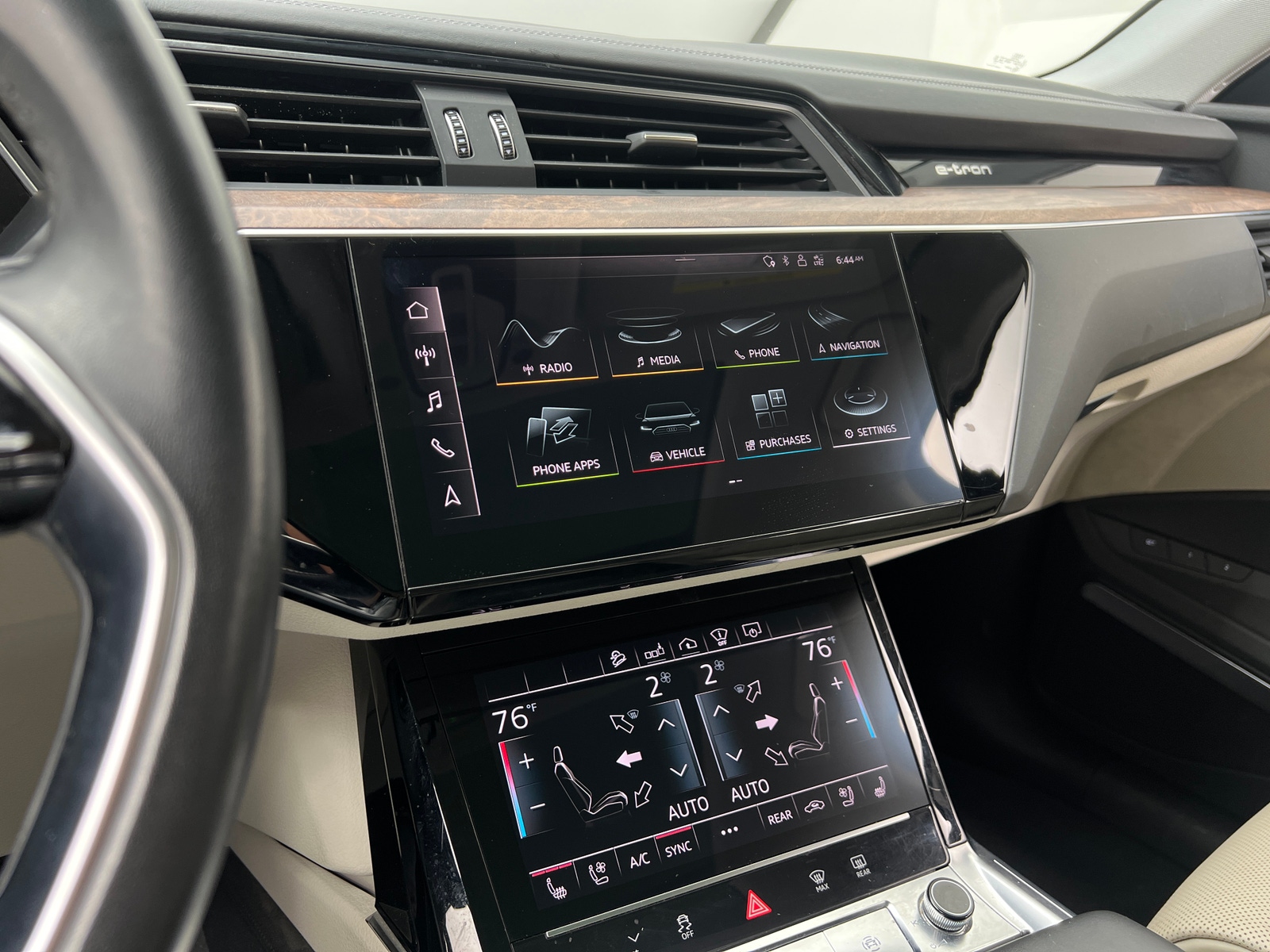 Thumbnail: 2019 Audi e-tron - 3