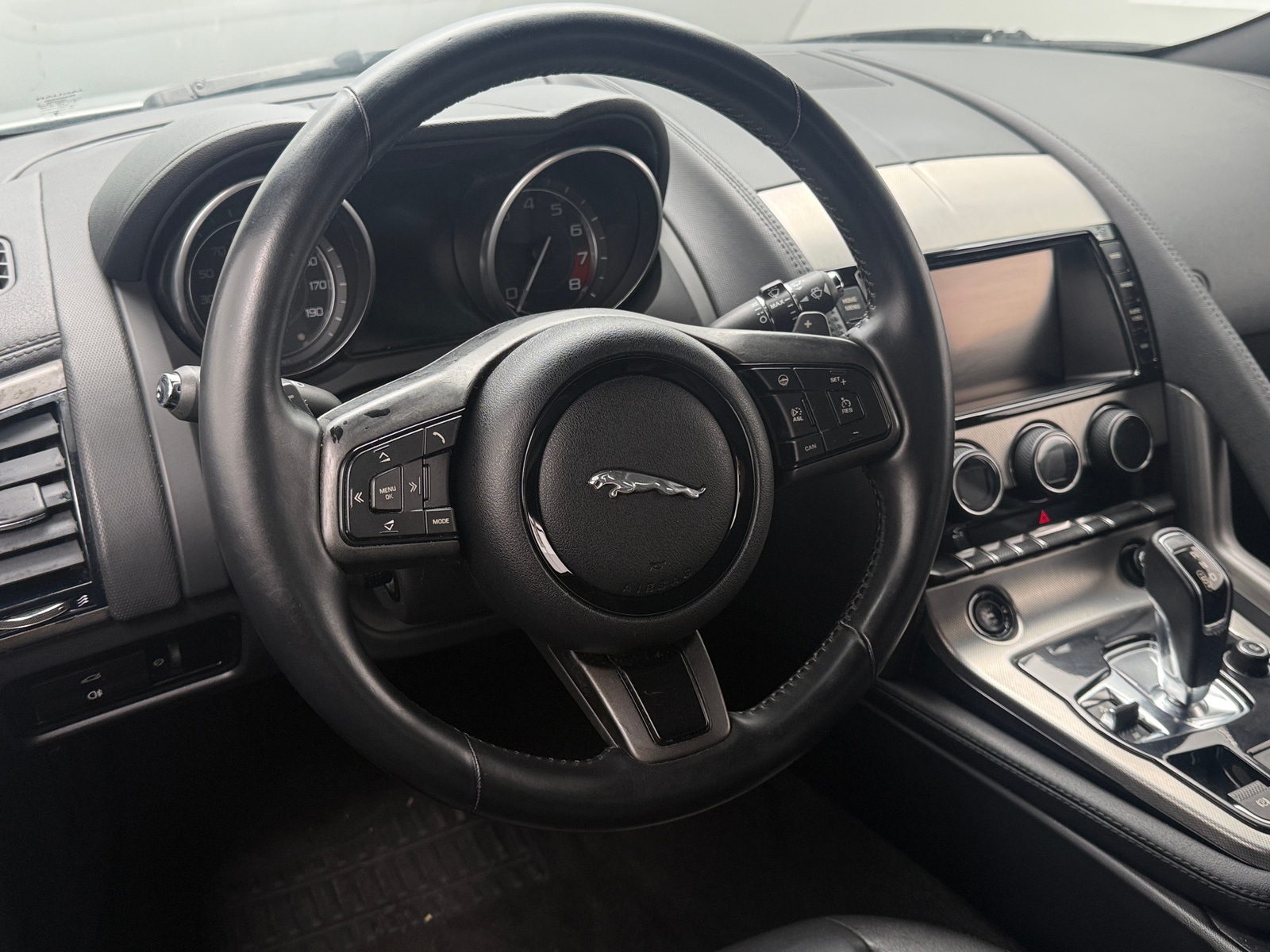Thumbnail: 2014 Jaguar F-Type - 4