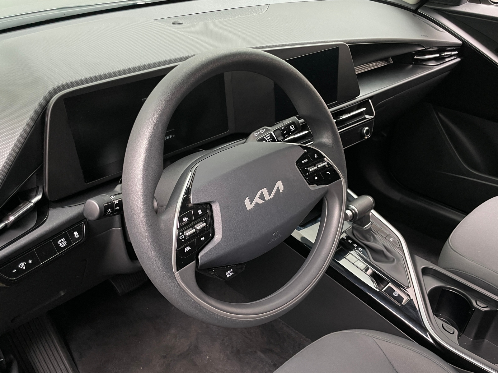 Thumbnail: 2025 Kia Niro - 5
