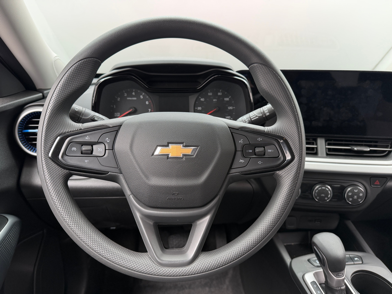Thumbnail: 2026 Chevrolet Trax - 5