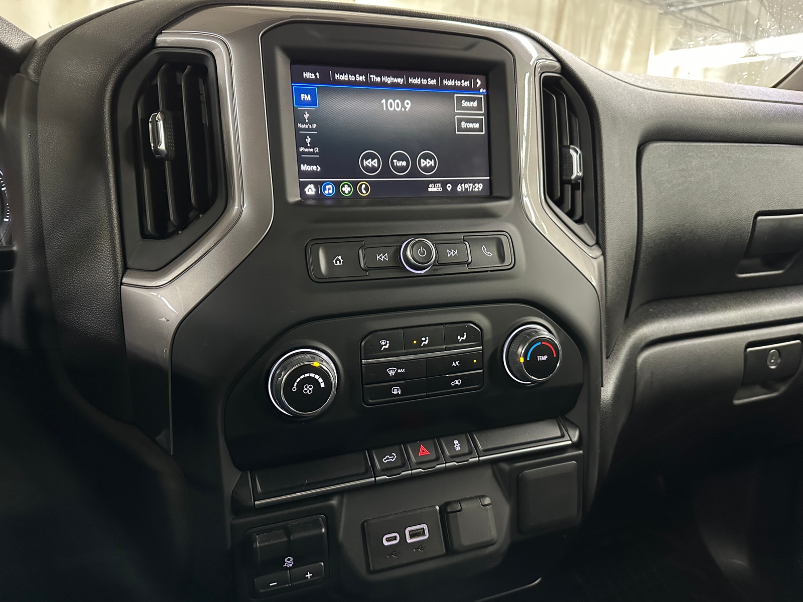 Thumbnail: 2023 Chevrolet Silverado 2500 - 3