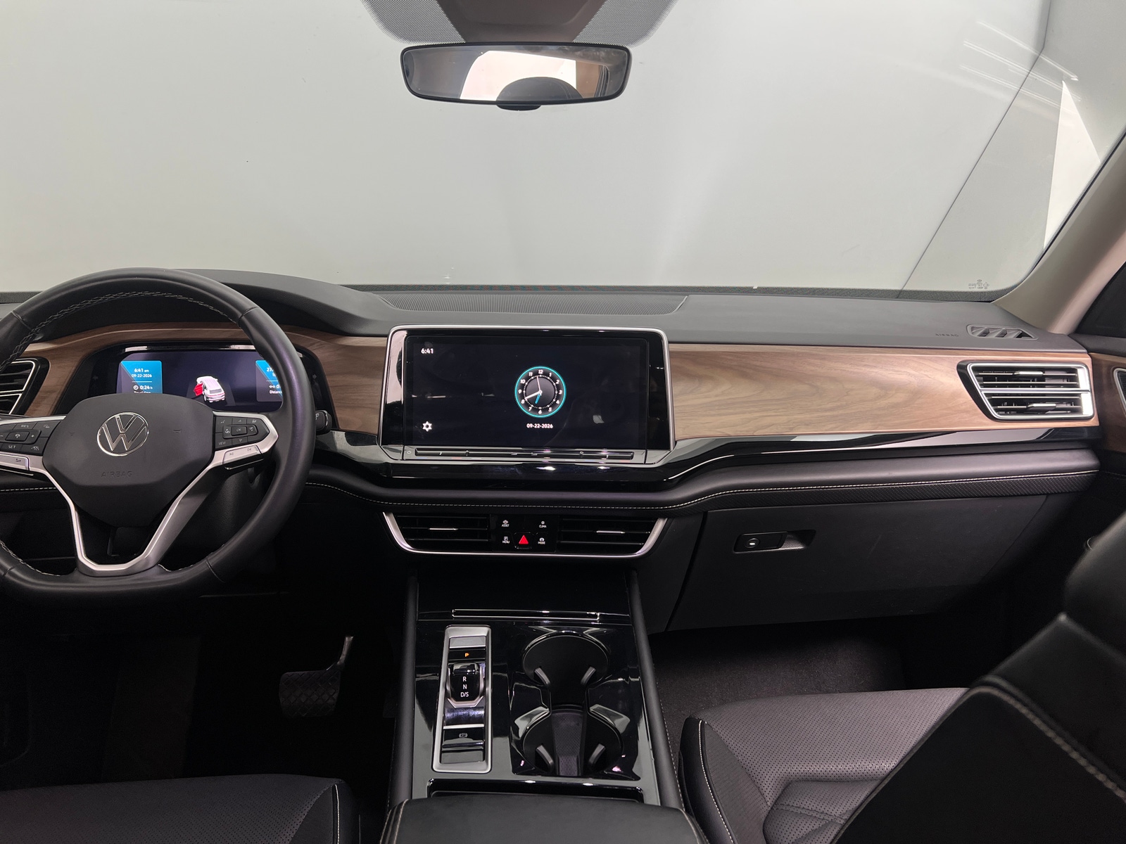 Thumbnail: 2024 Volkswagen Atlas - 2