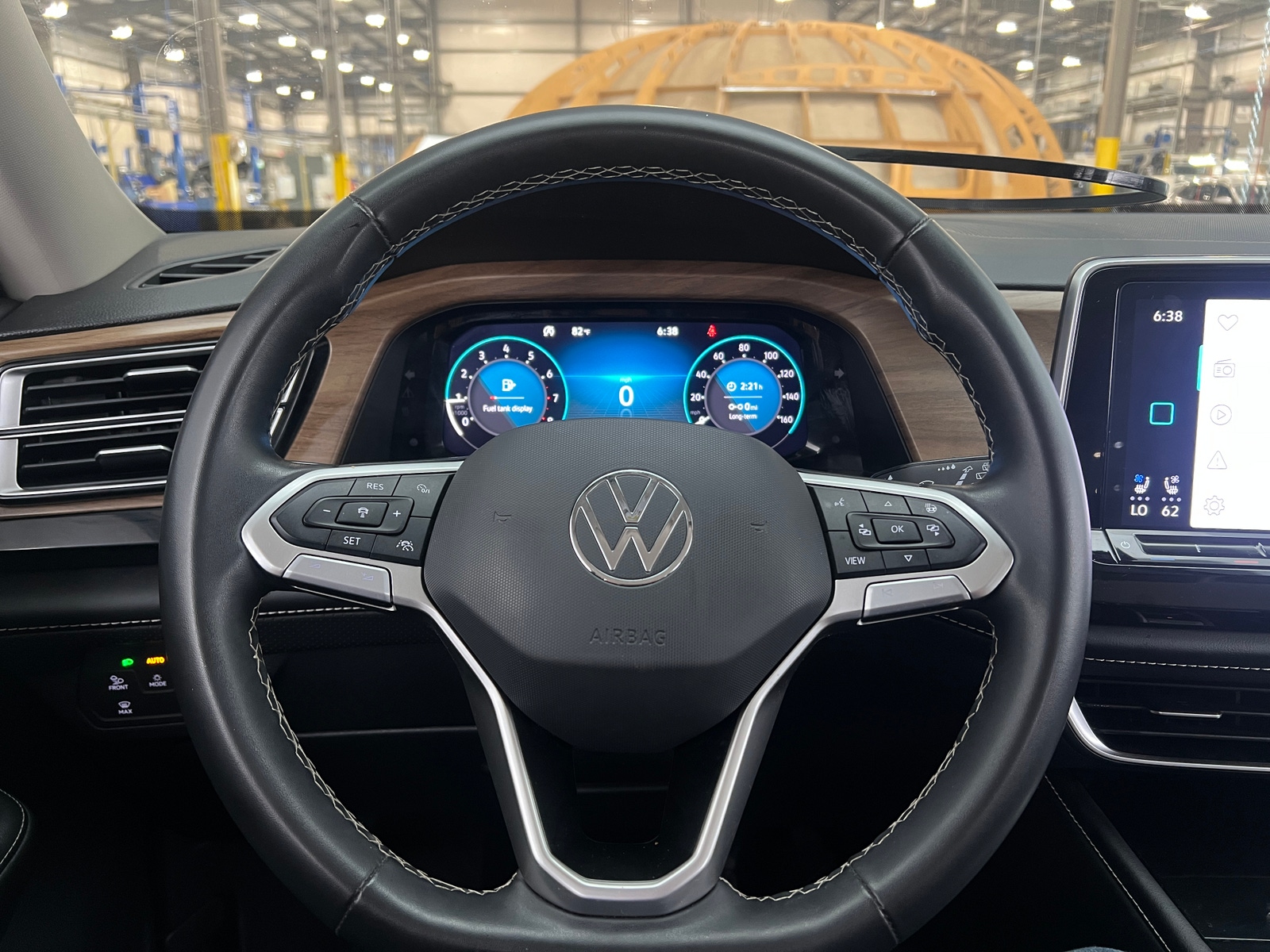 Thumbnail: 2024 Volkswagen Atlas - 4