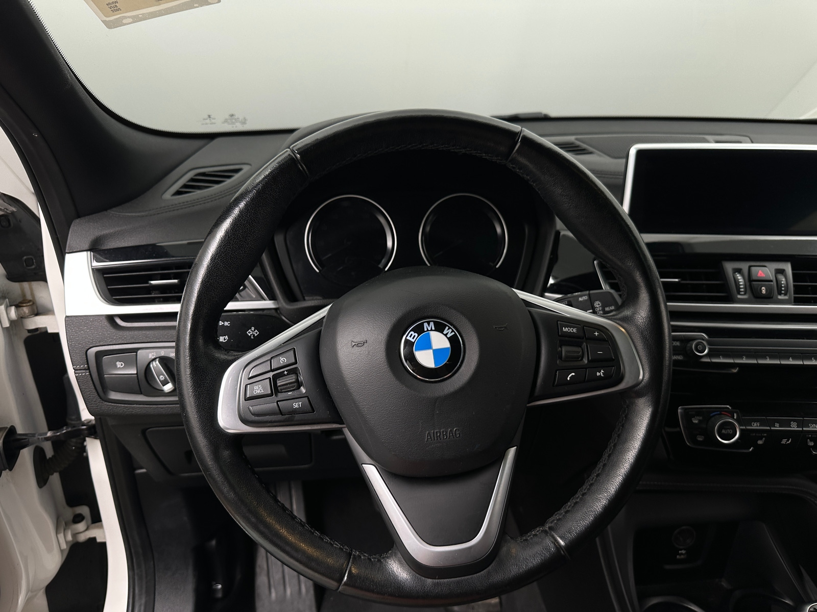 Thumbnail: 2022 BMW X2 - 4