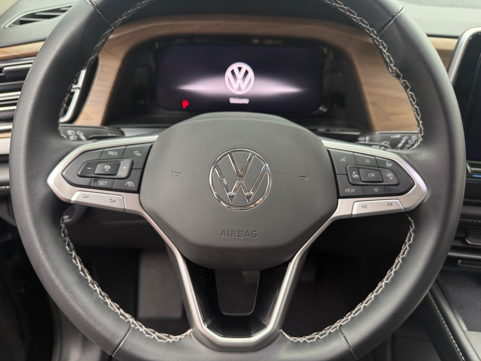 Thumbnail: 2024 Volkswagen Atlas - 5