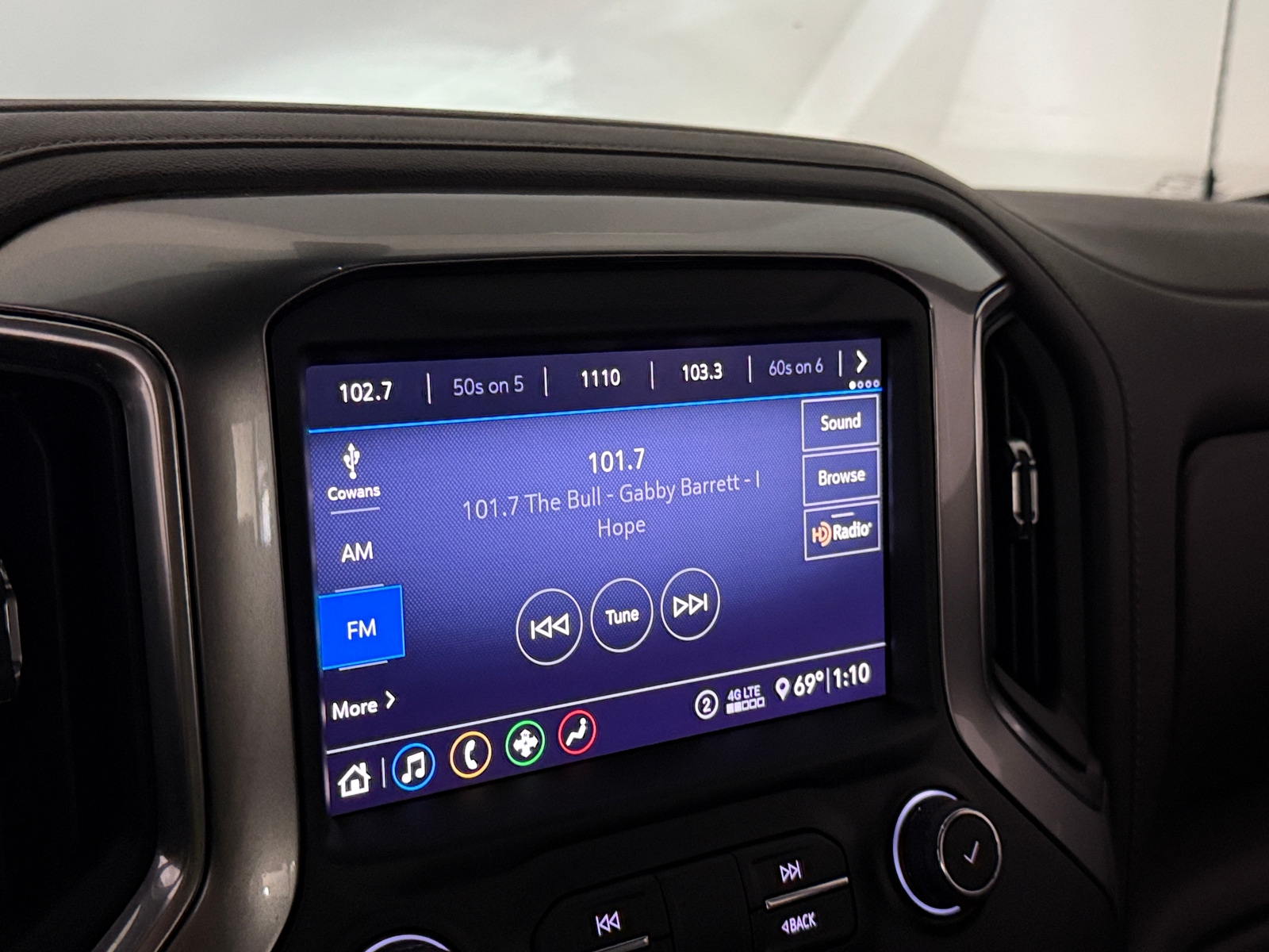 Thumbnail: 2020 Chevrolet Silverado 1500 - 4