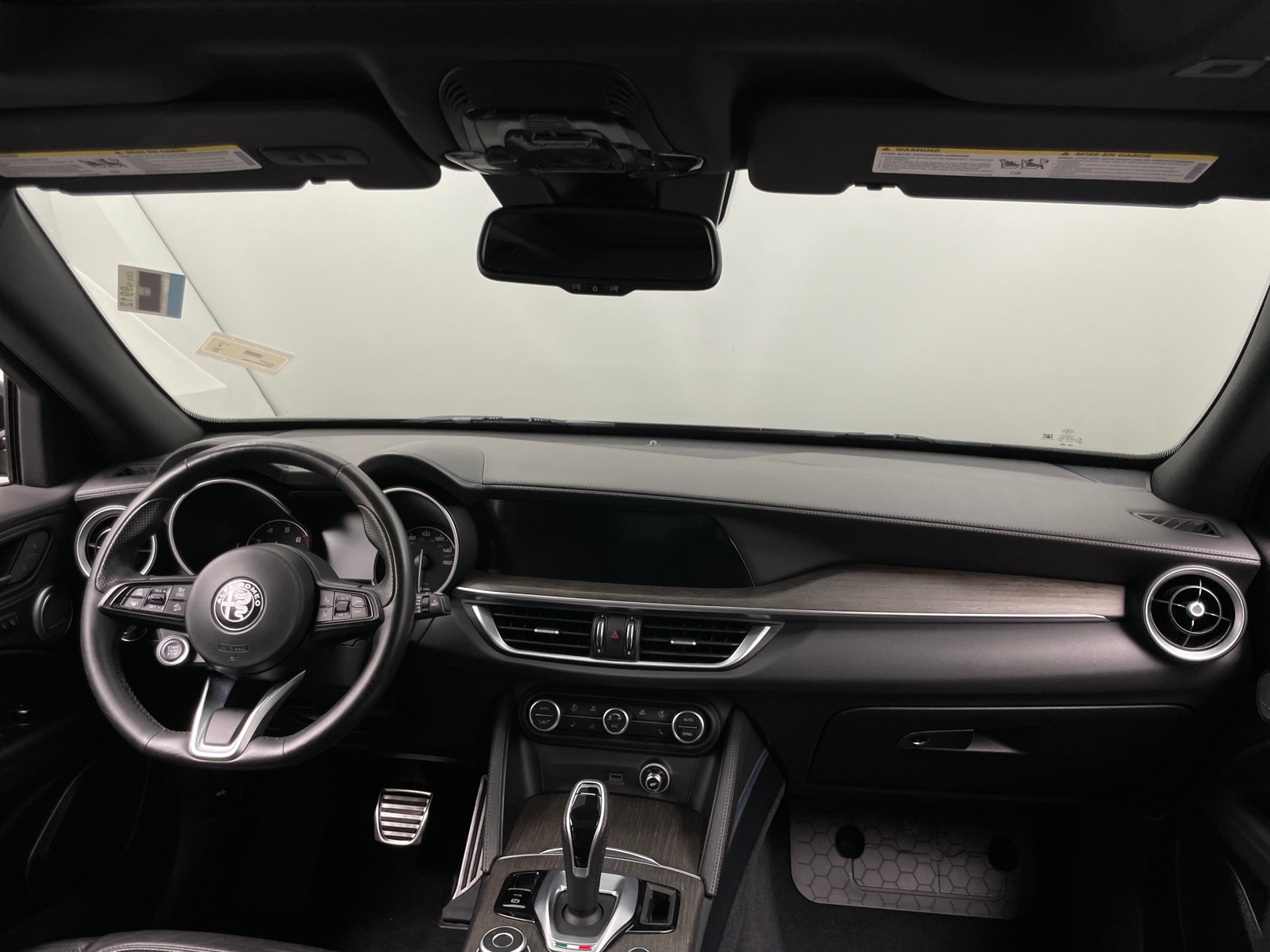 Thumbnail: 2023 Alfa Romeo Stelvio - 2