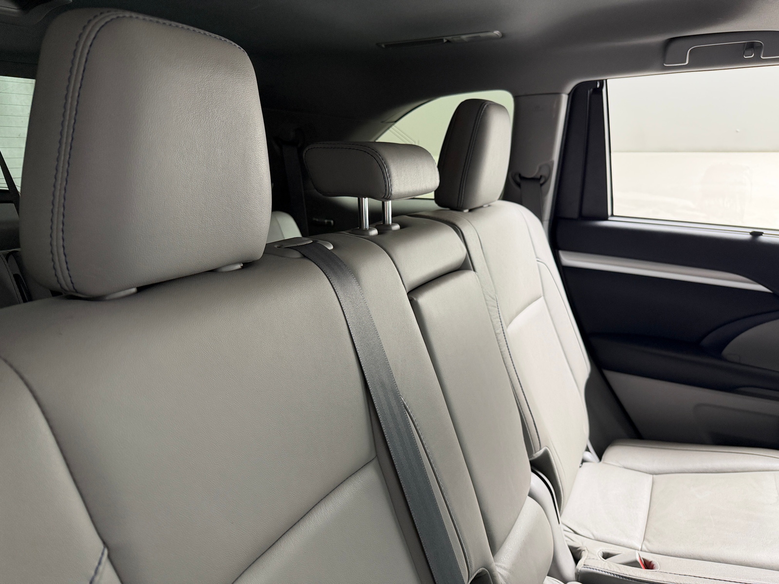 Thumbnail: 2018 Toyota Highlander - 6